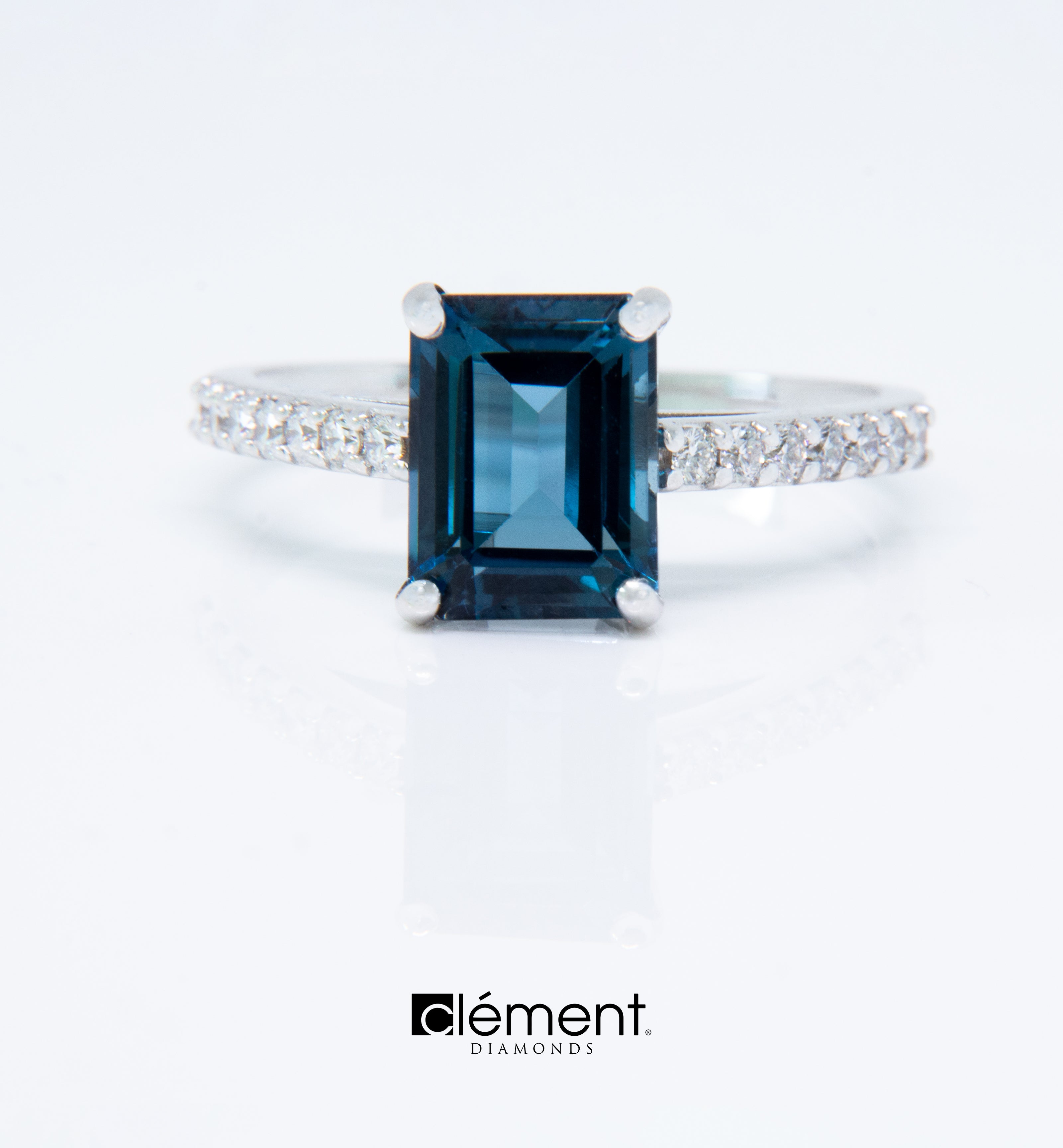 18ct White Gold London Blue Topaz and Diamond Ring