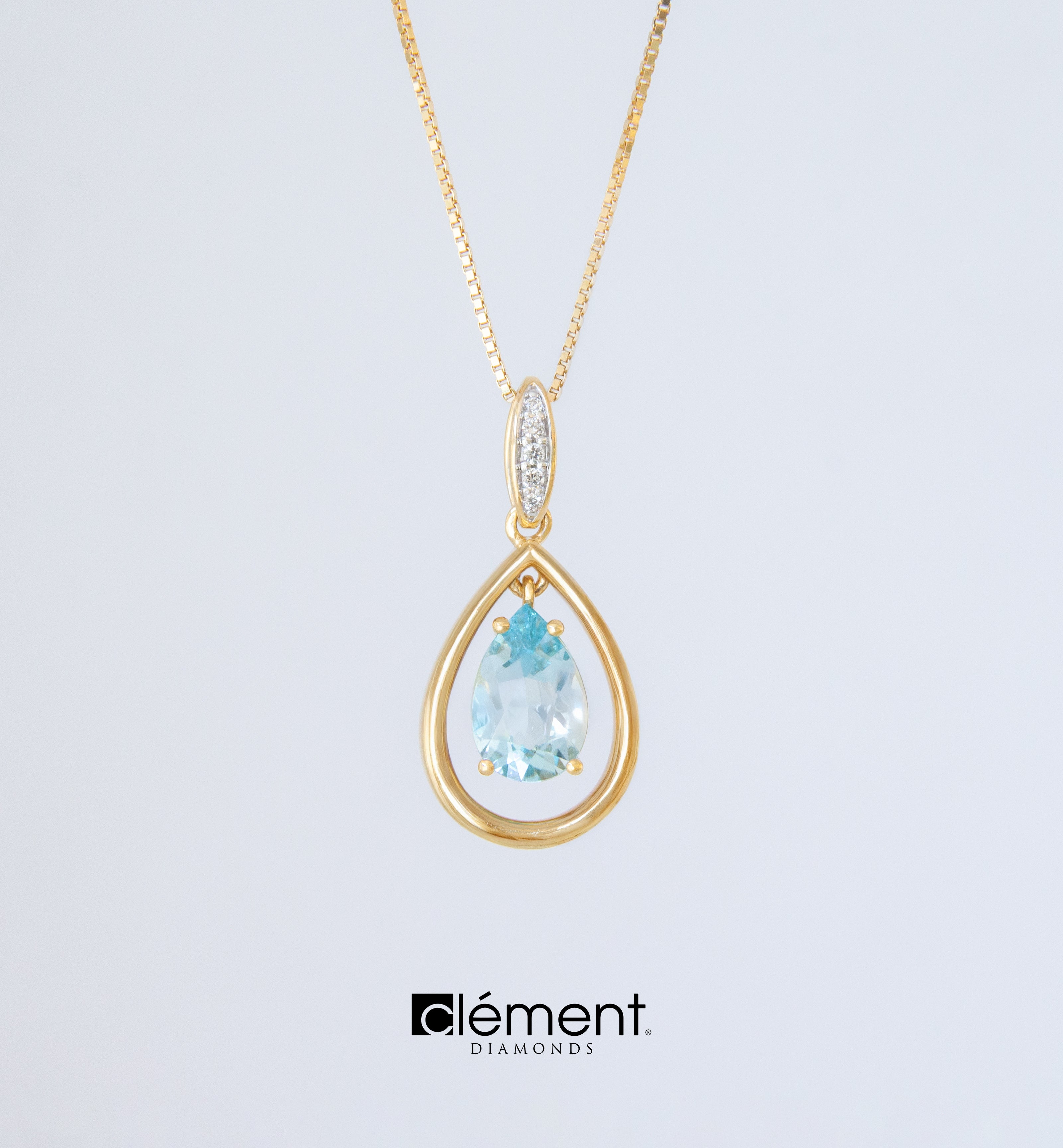 18ct Yellow Gold Diamond and Topaz Pendant