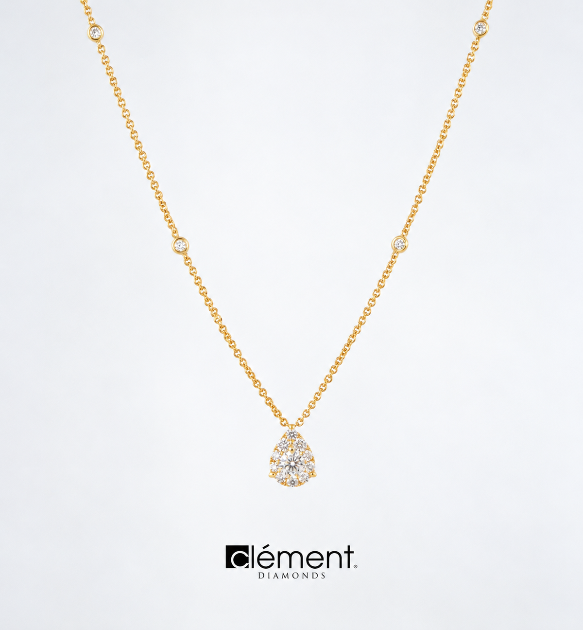 18ct Yellow Gold Natural Cluster of Diamond Drop Design Pendant