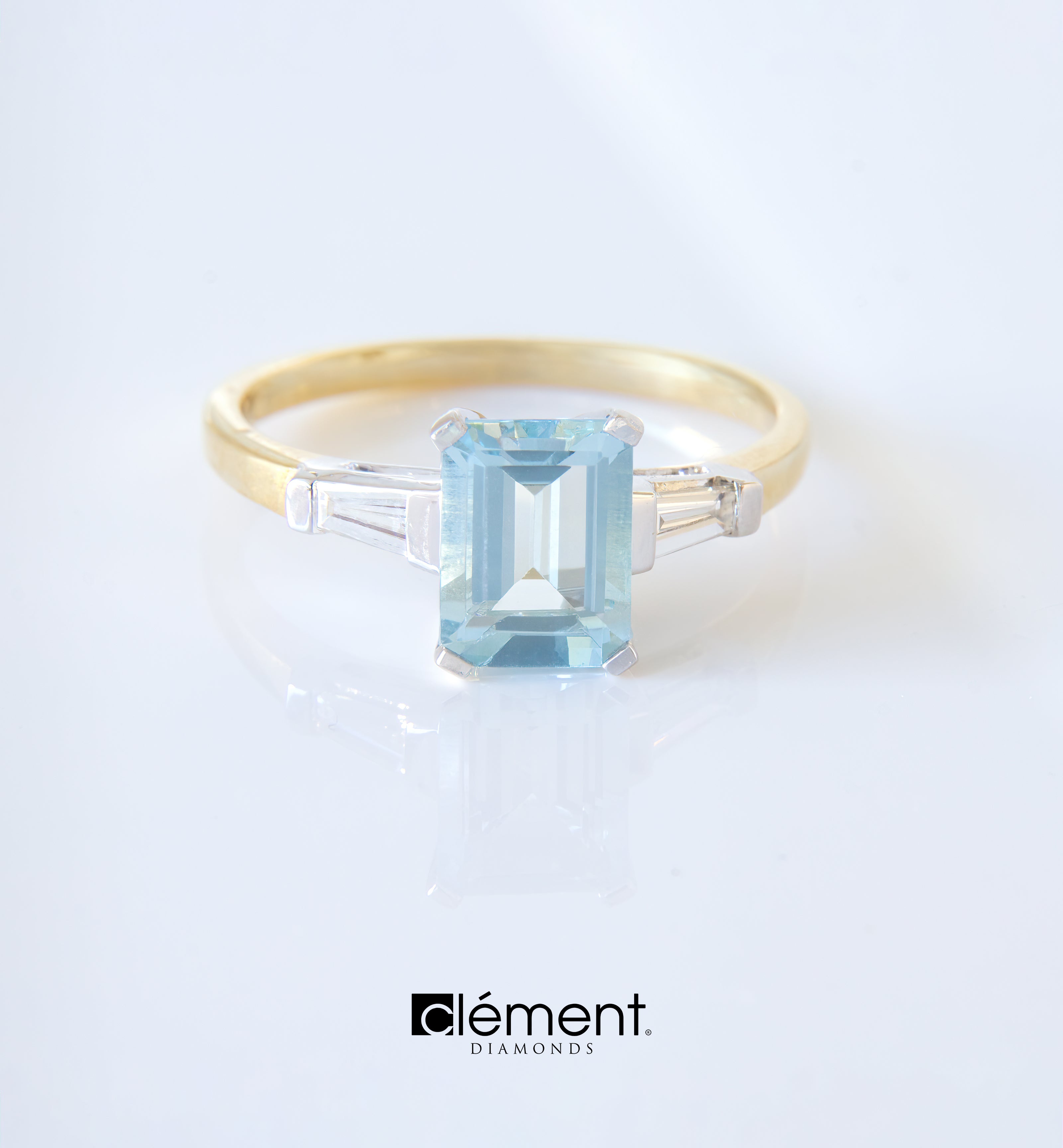 18ct Gold Two-Tone Diamond and Aquamarine Ring