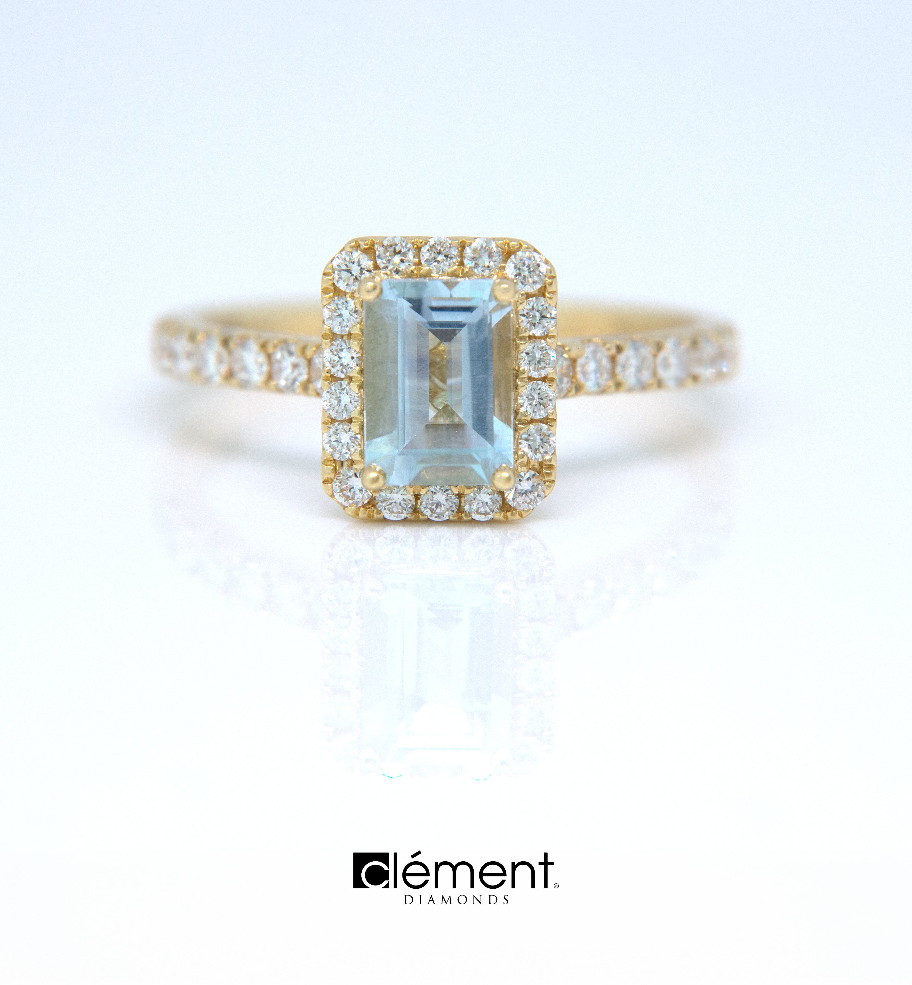 18ct Yellow Gold Diamond and Aquamarine Ring