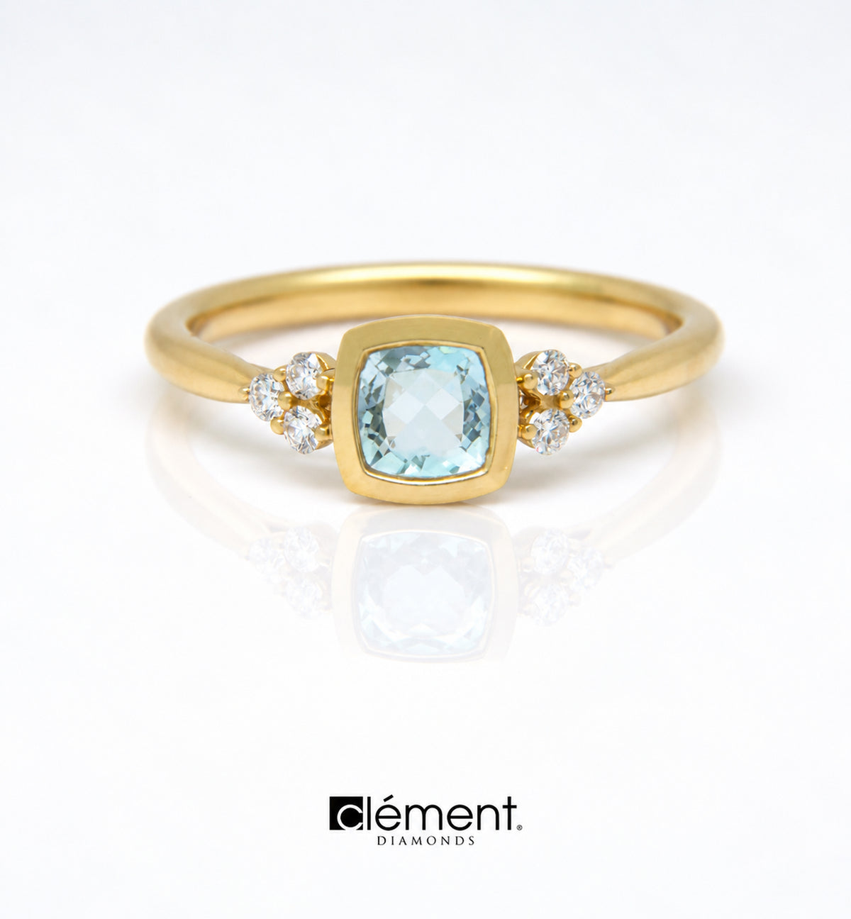 18ct Yellow Gold Diamond and Topaz Ring