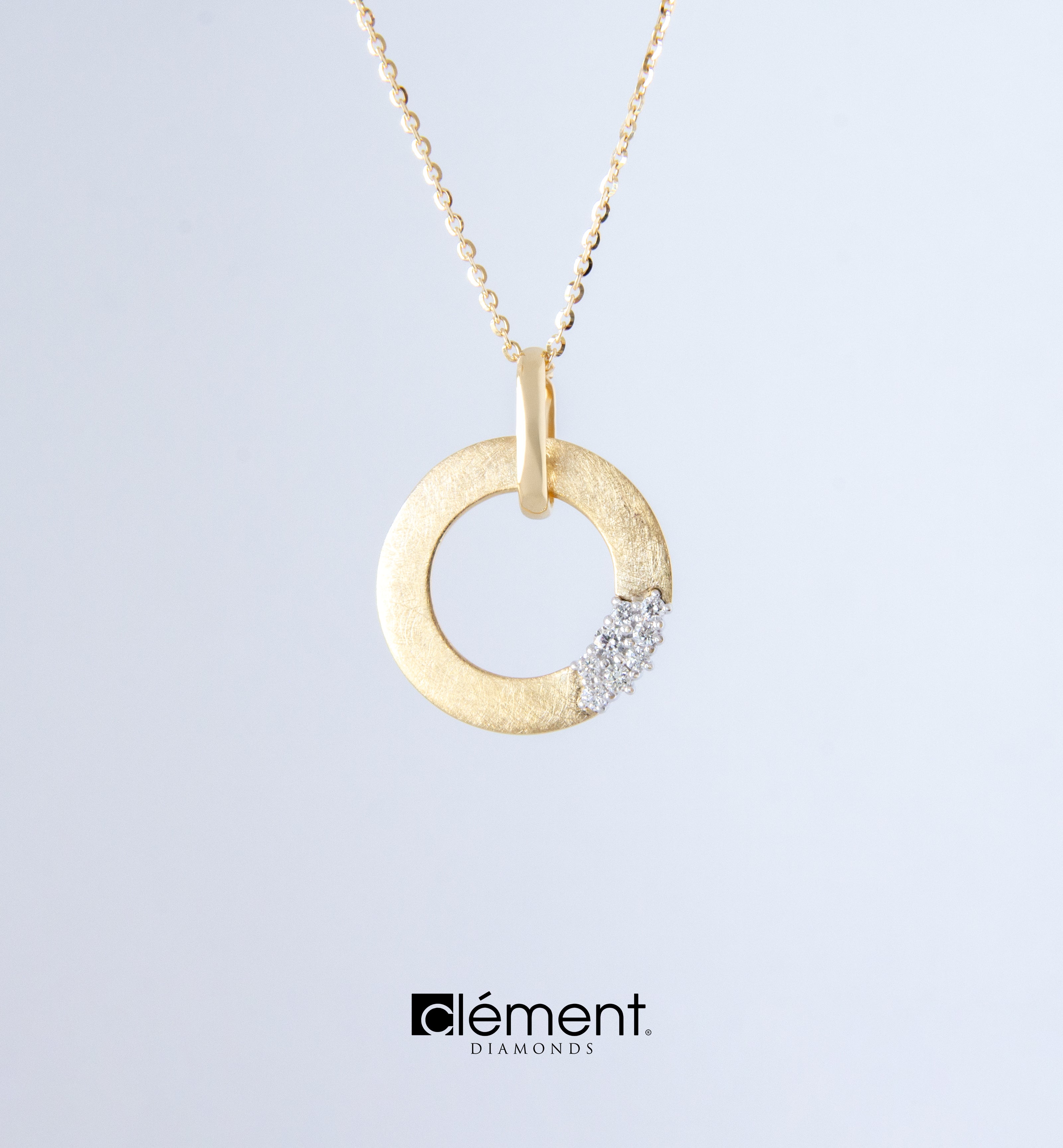 18ct Yellow Gold Diamond Pendant