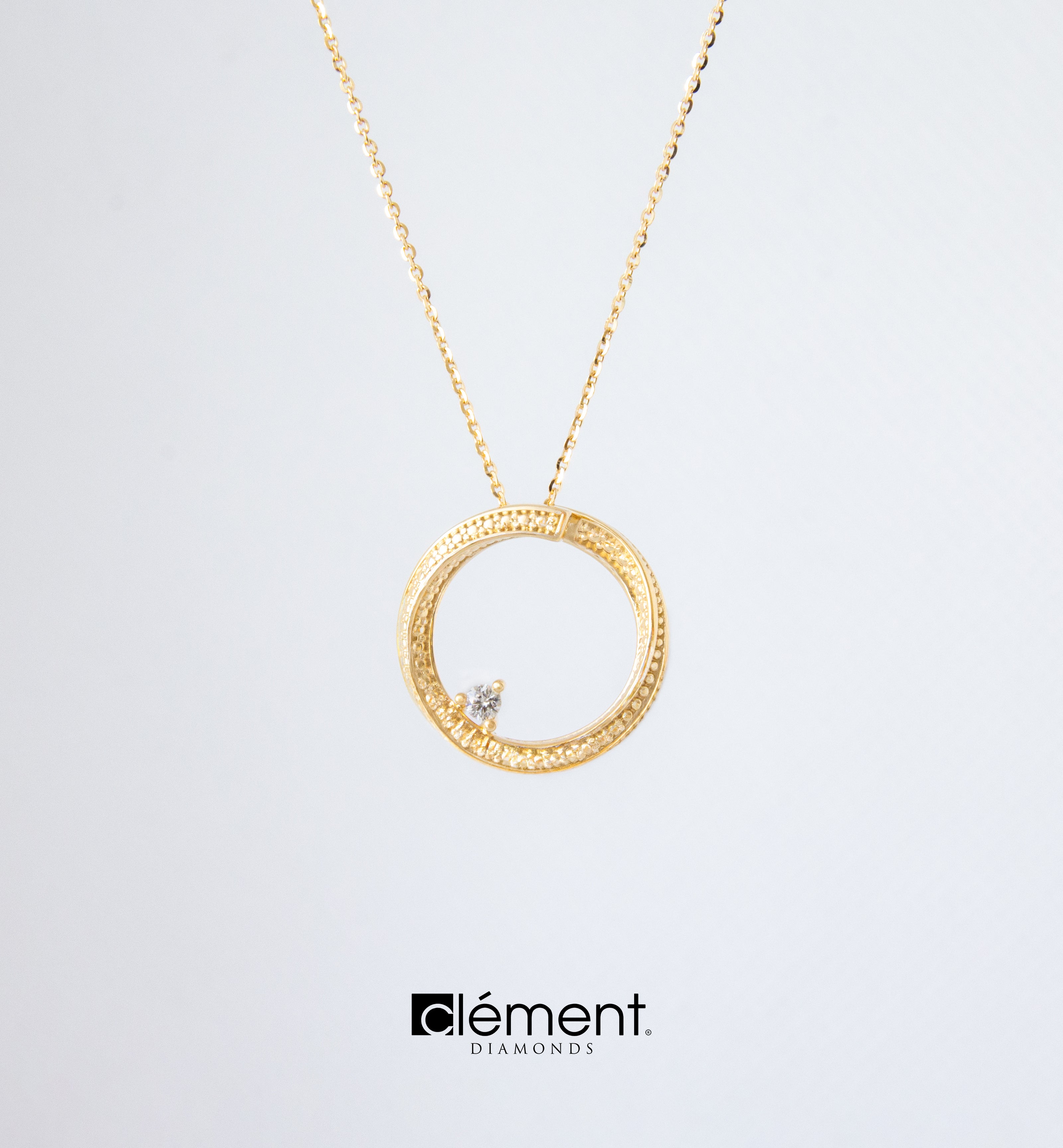 18ct Yellow Gold Circle Design Pendant