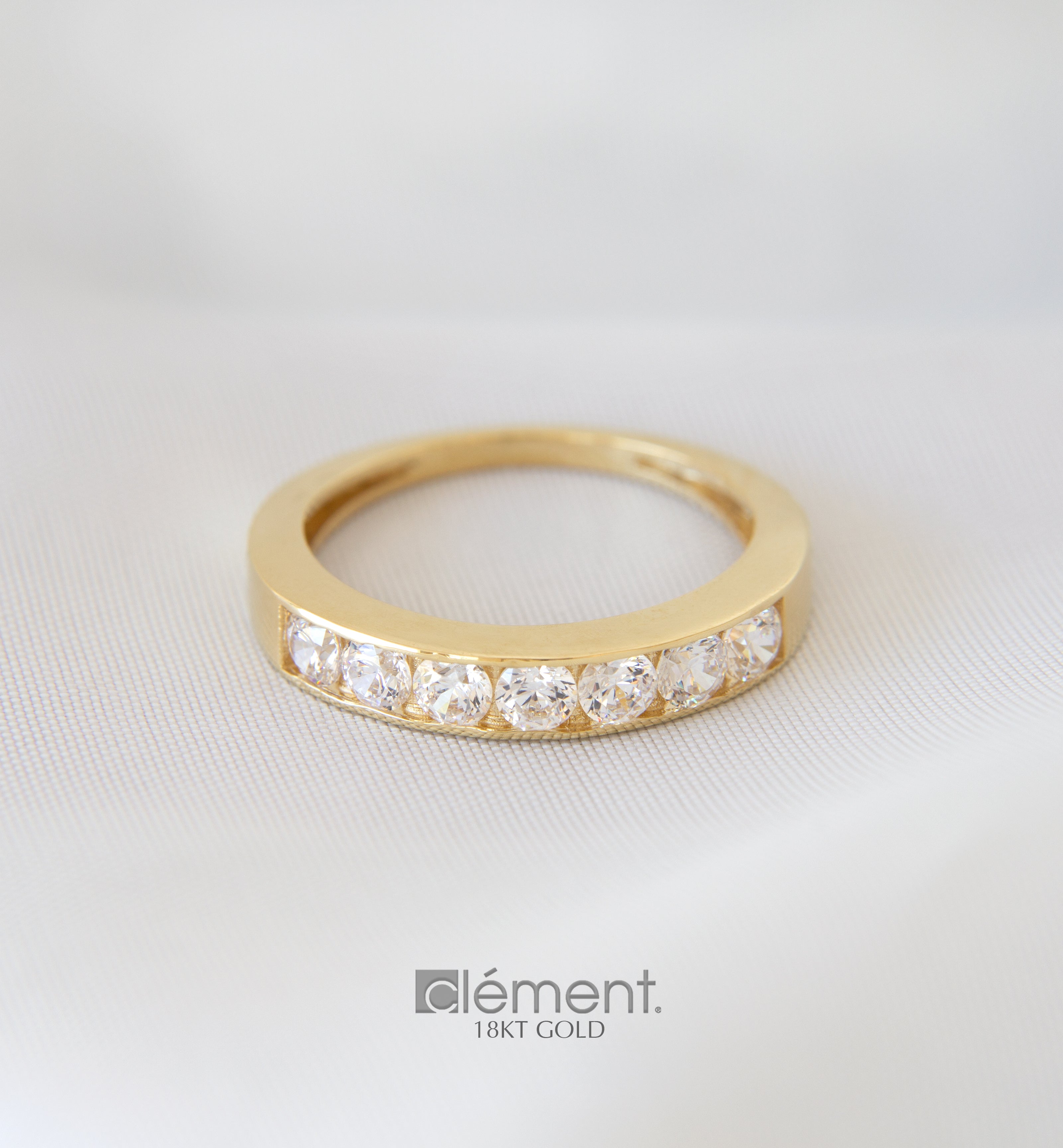 18ct Gold Ring with CZ Stones