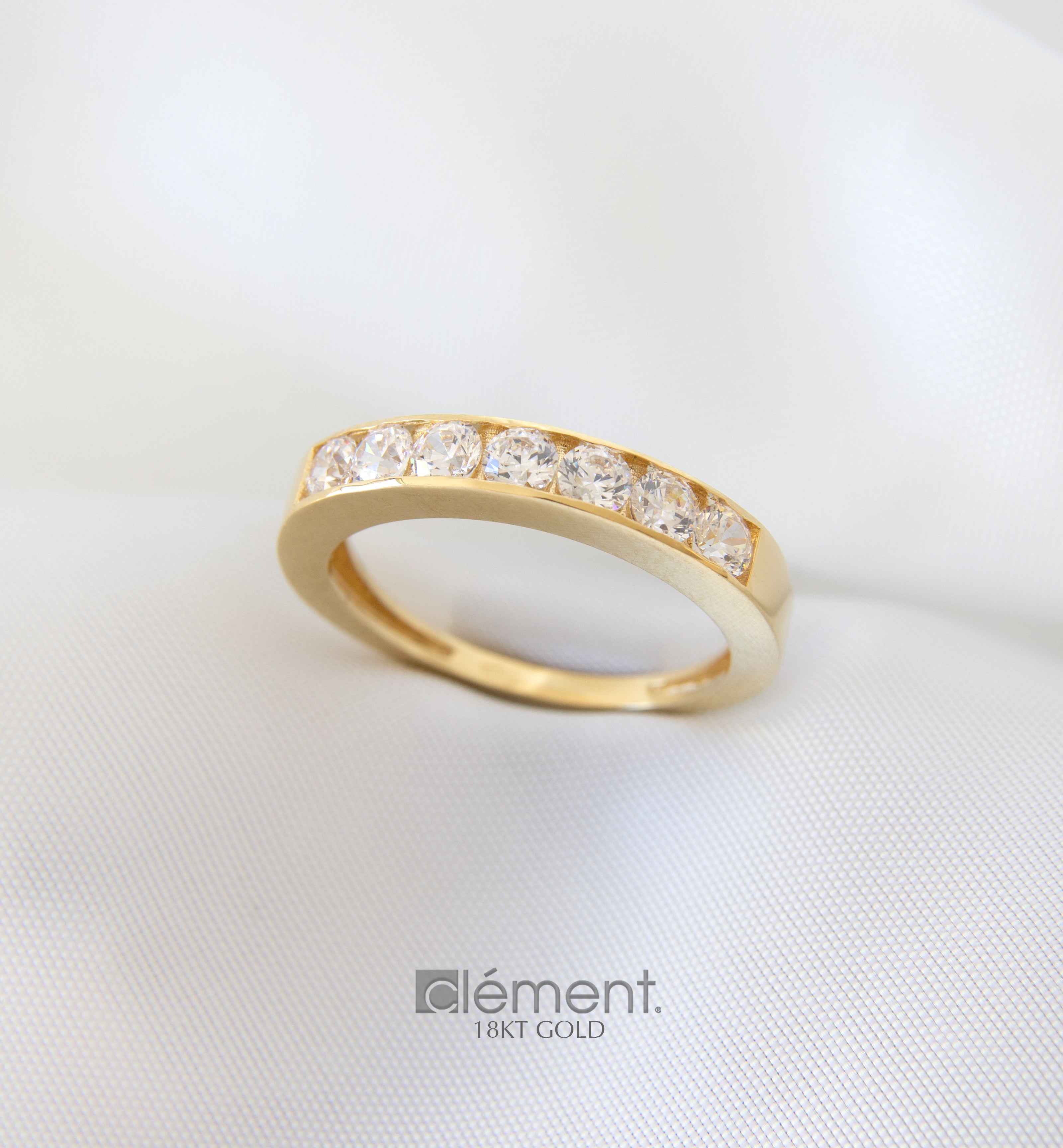 18ct Gold Ring with CZ Stones