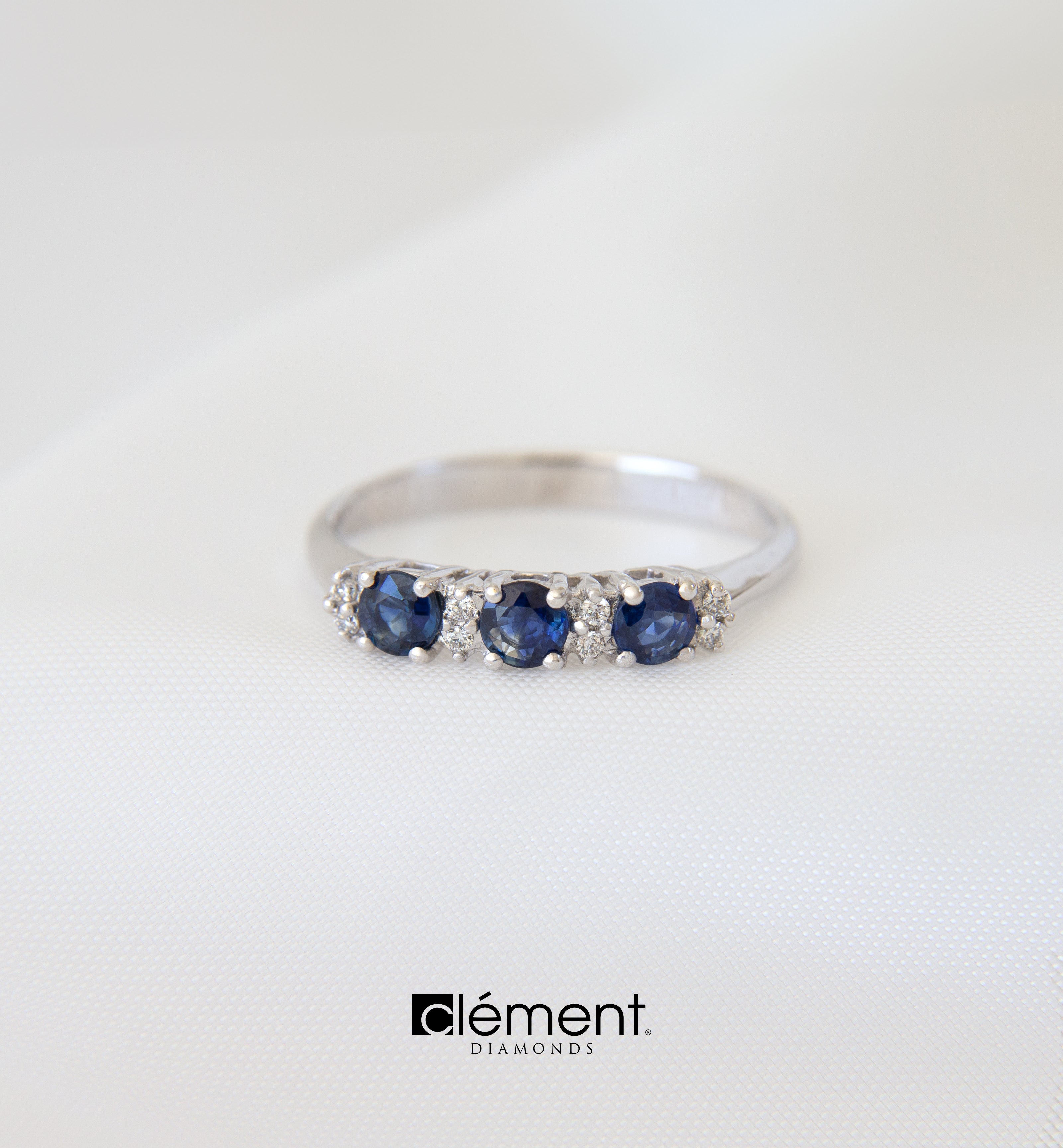 18ct White Gold Diamond and Blue Sapphire Ring