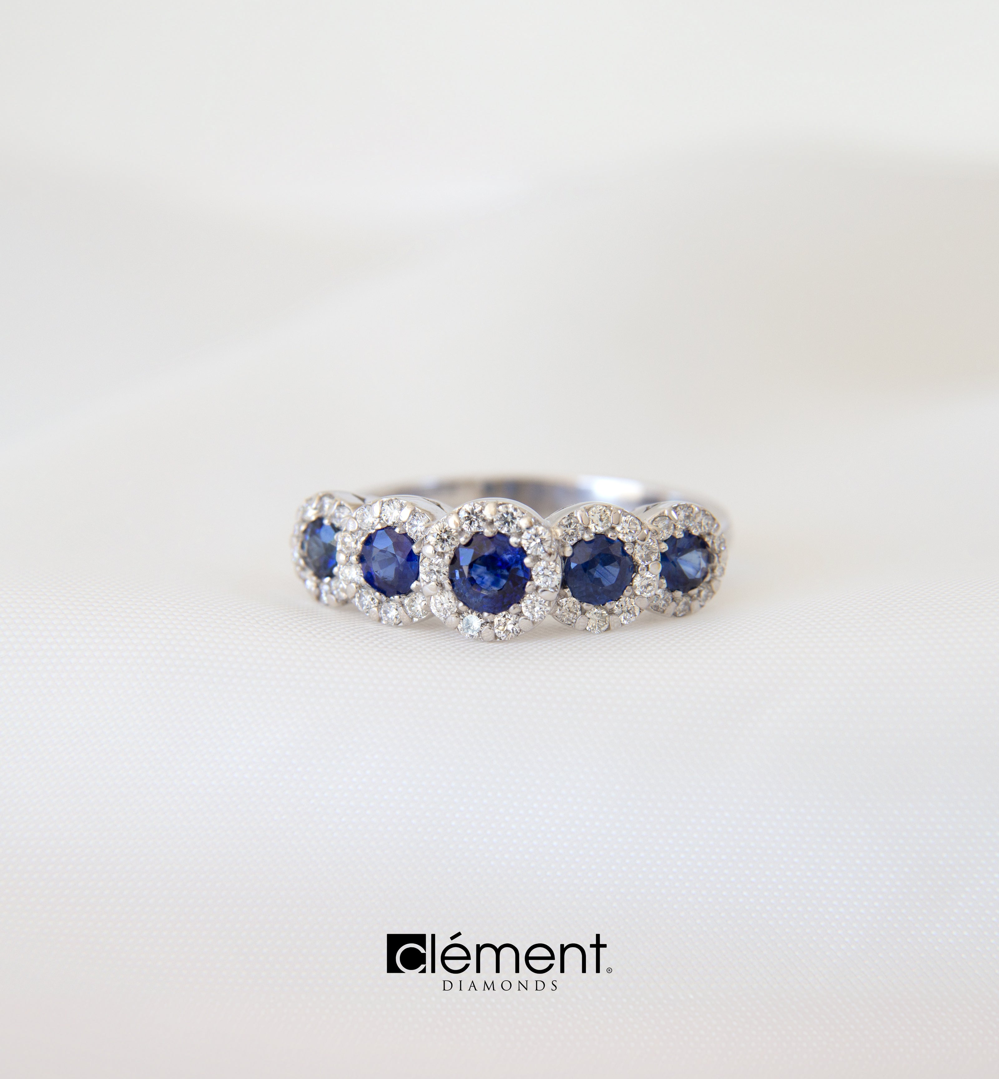 18ct White Gold Blue Sapphire & Diamond Ring