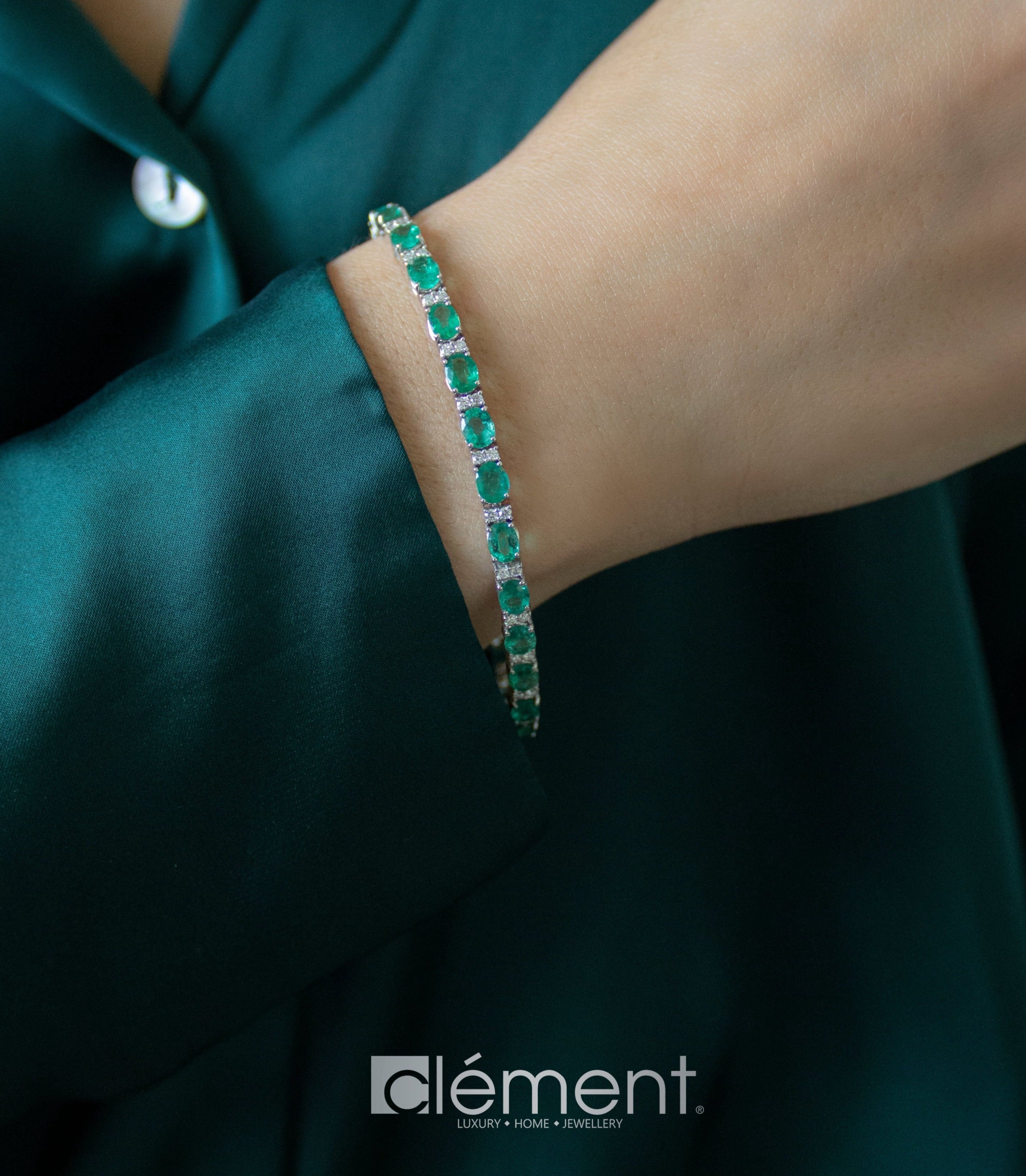 18ct White Gold Diamond & Emerald Tennis Bracelet