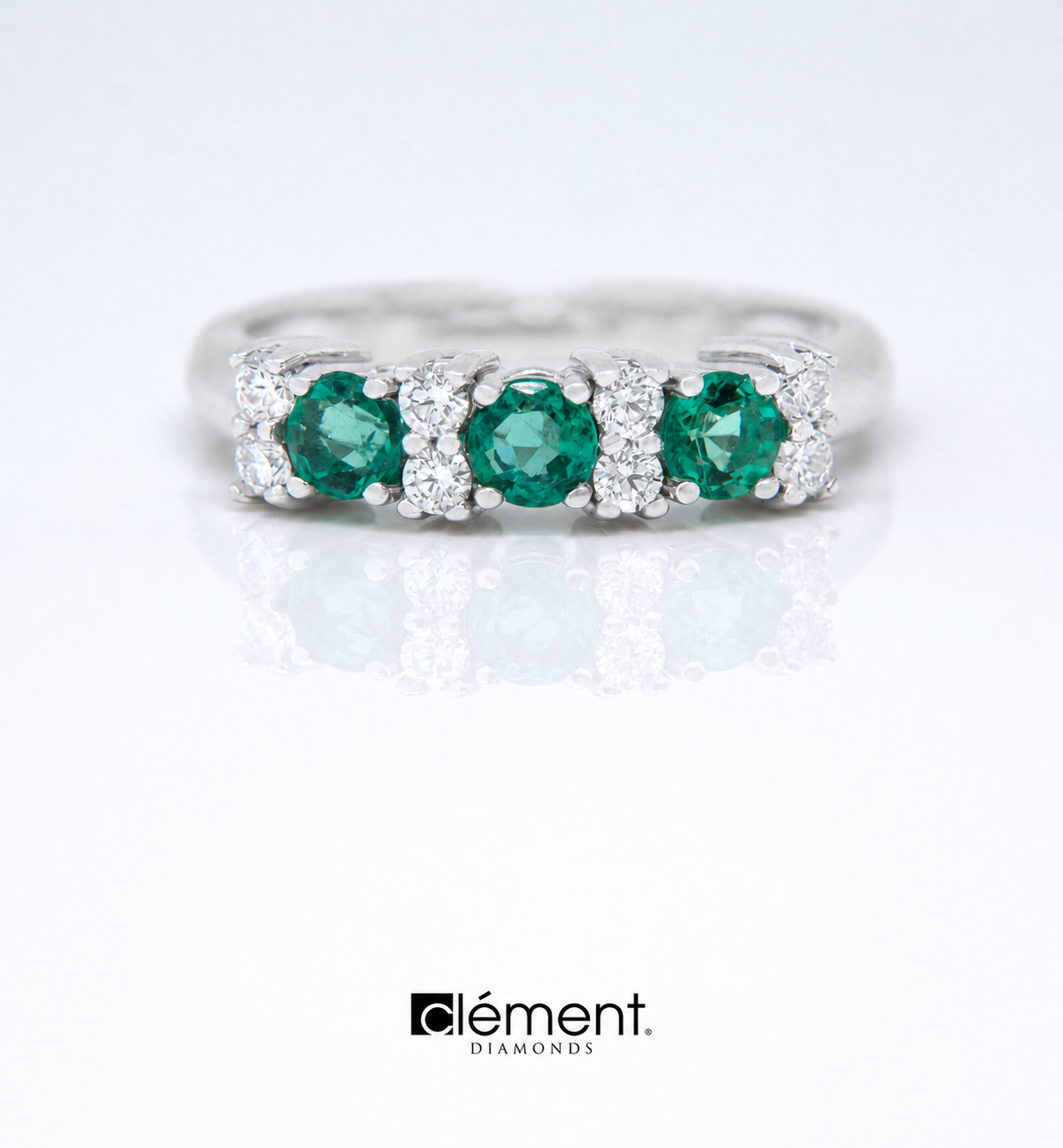 18ct White Gold Diamond and Emerald Ring