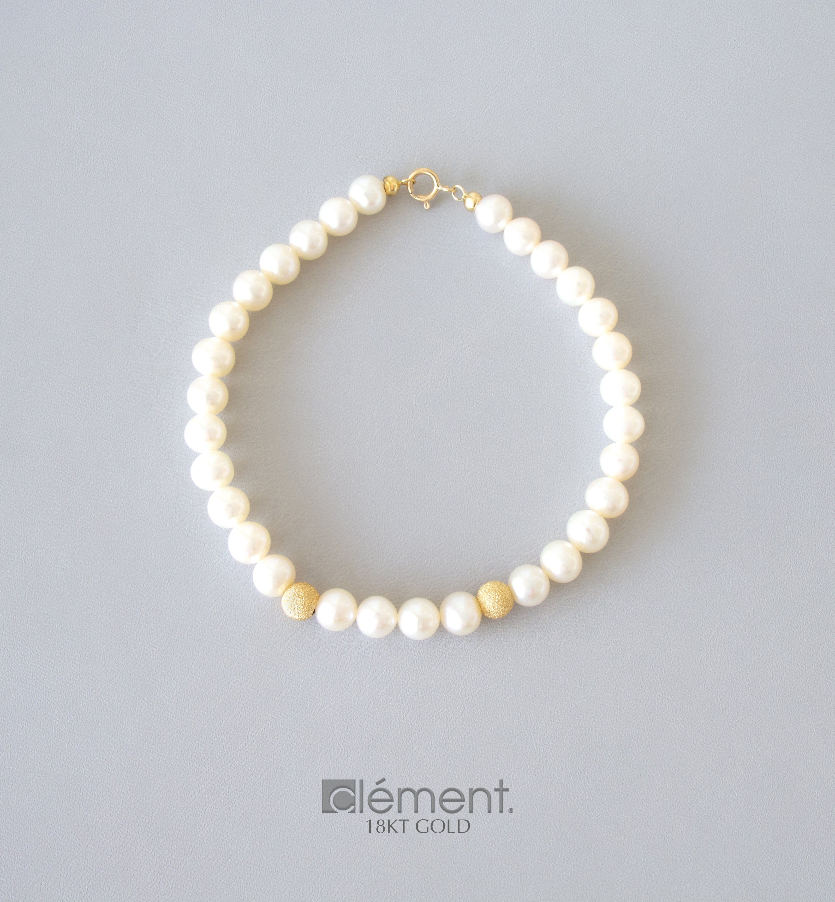 FW Cultured Pearl Bracelet with 18ct Gold Inserts
