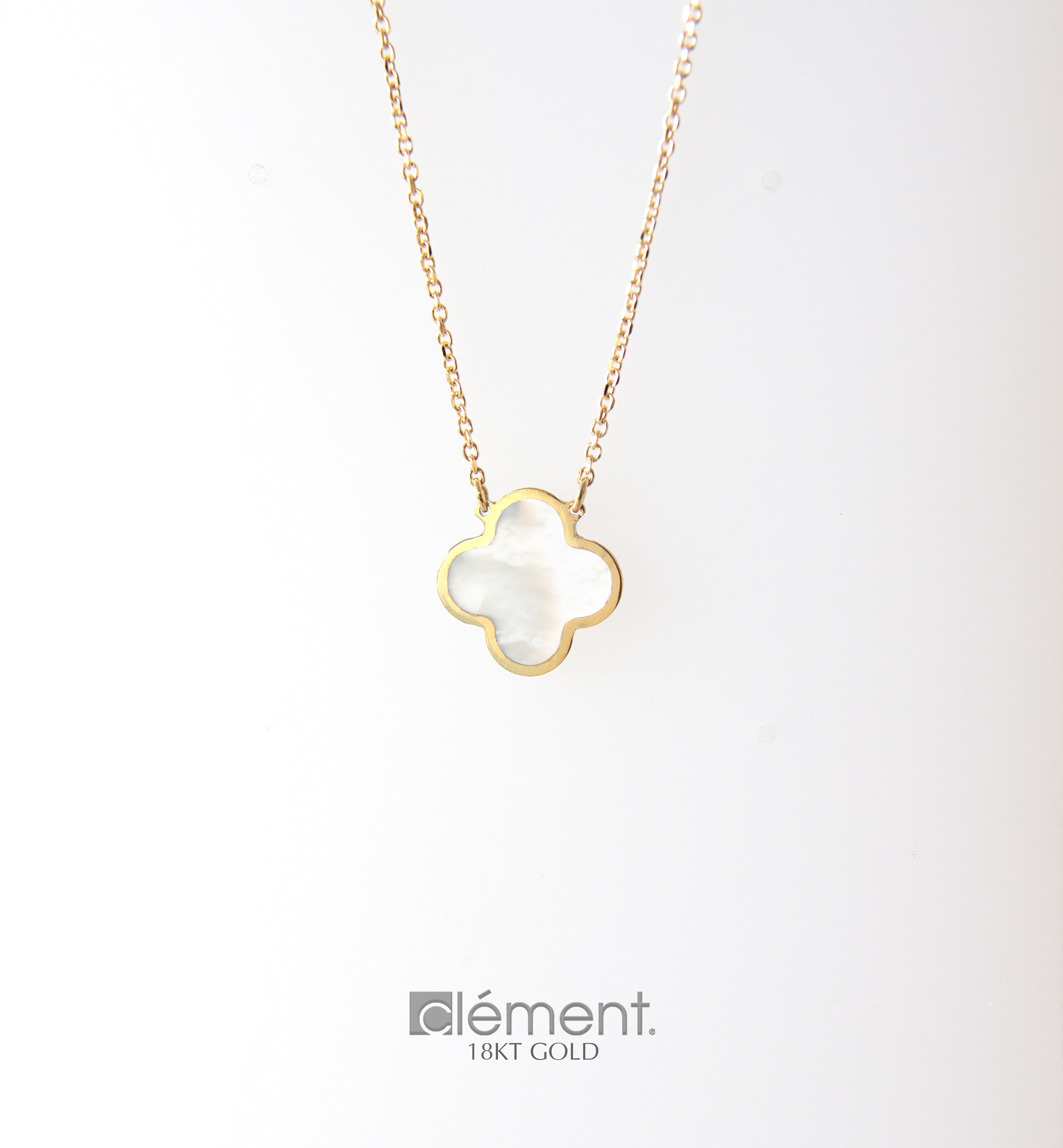 18ct Yellow Gold Mother of Pearl Pendant Necklace