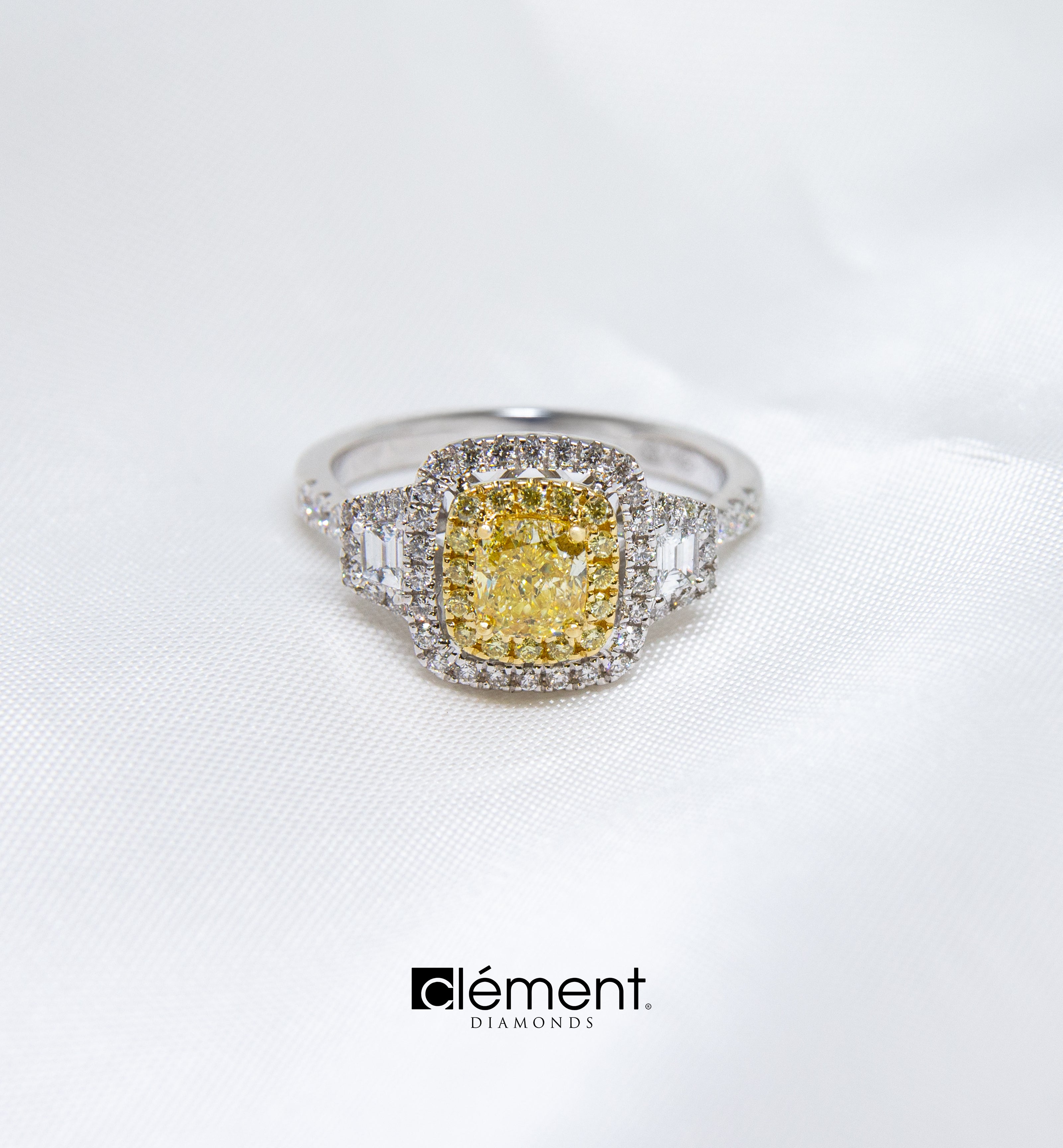 18ct White Gold Natural GIA Certified Fancy Yellow Diamond Ring