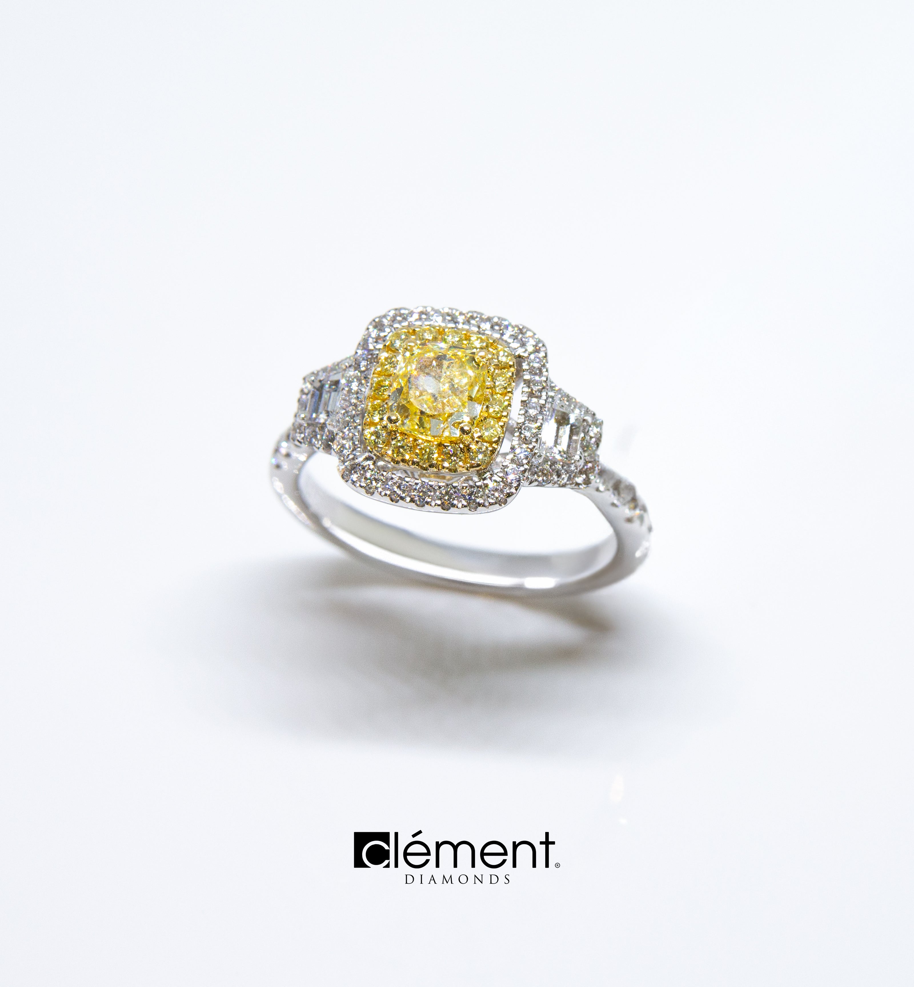 18ct White Gold Natural GIA Certified Fancy Yellow Diamond Ring