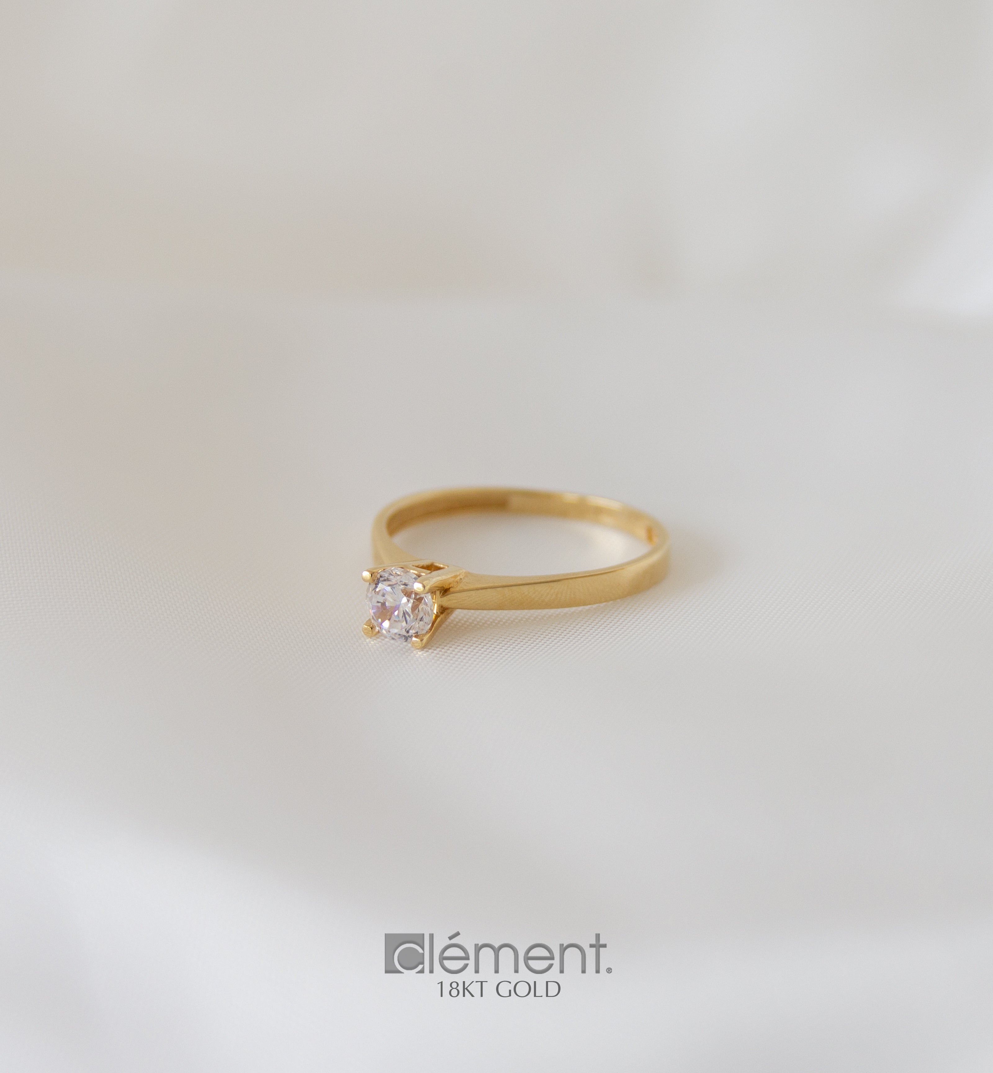 18ct Yellow Gold Solitaire Ring with CZ Stone