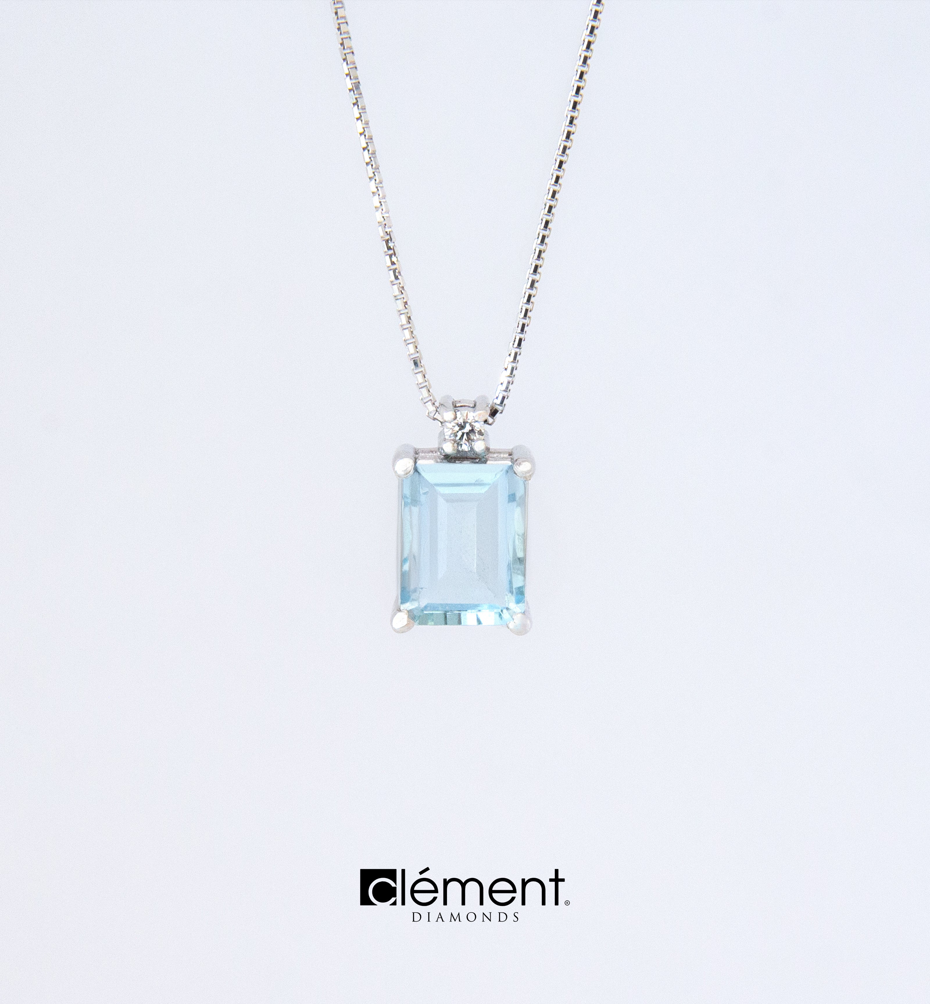 18ct White Gold Diamond and Aquamarine Pendant