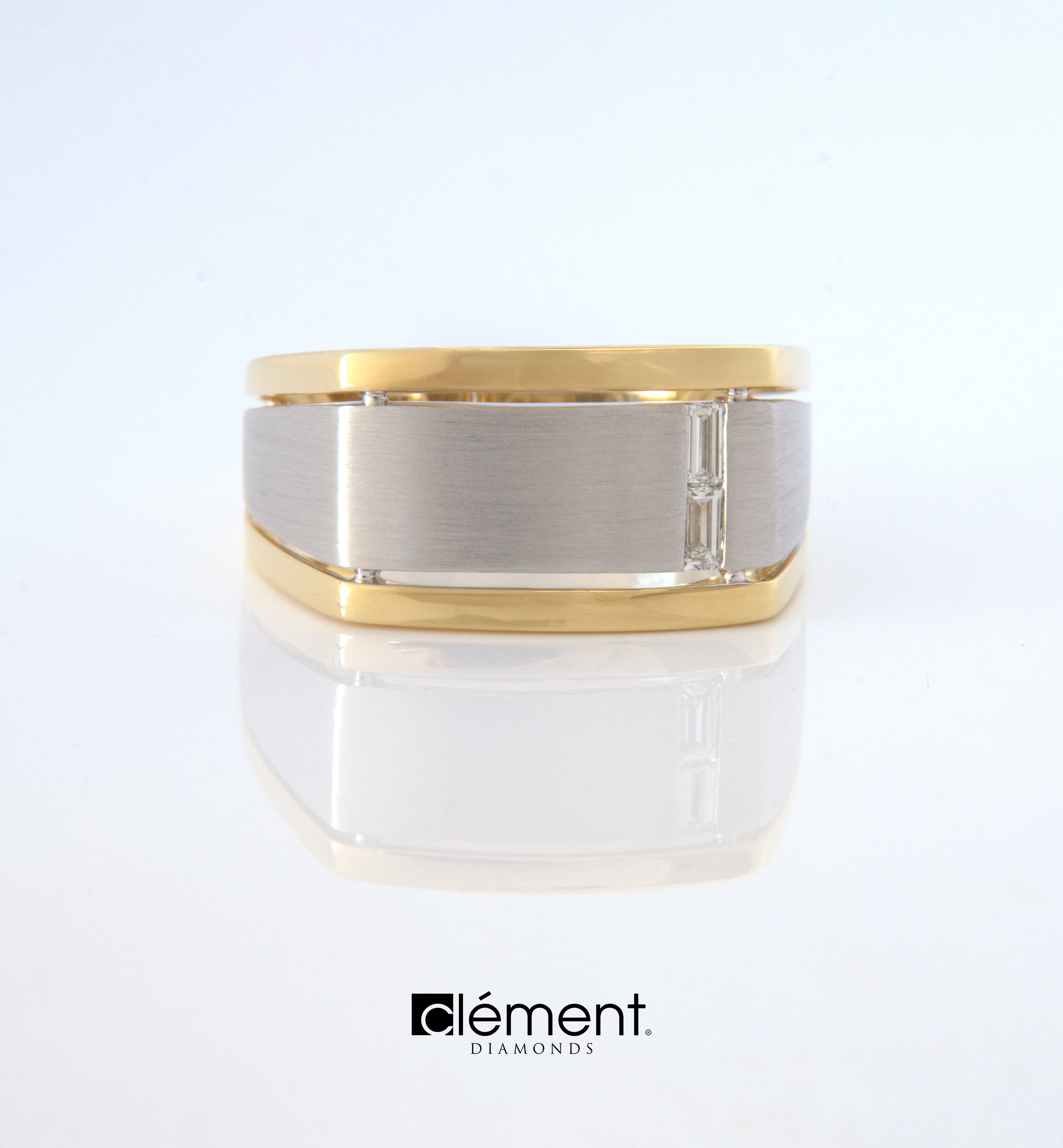 18ct Gold Signet Ring with Diamonds