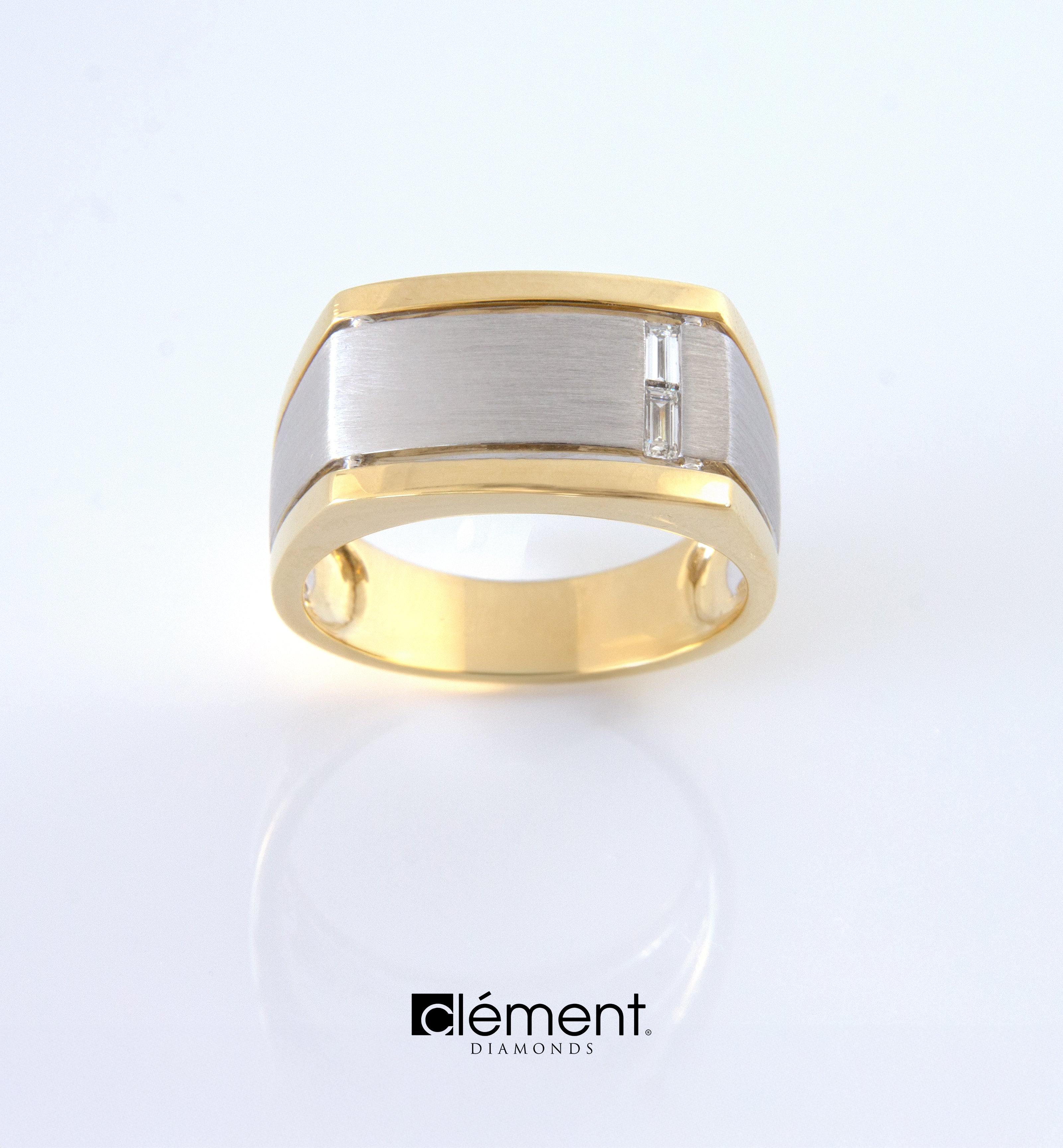 18ct Gold Signet Ring with Diamonds