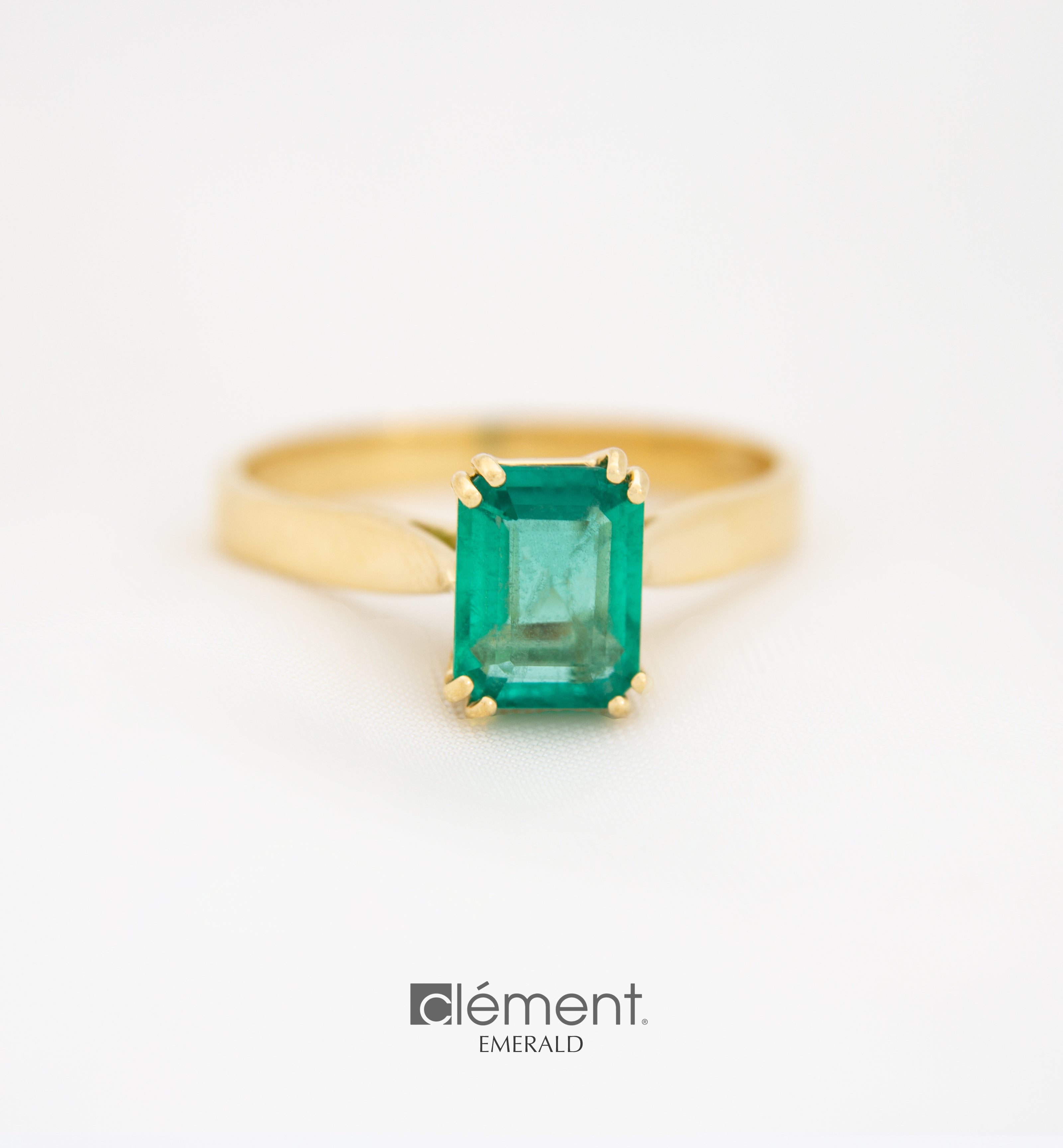 18ct Yellow Gold Natural Emerald Ring