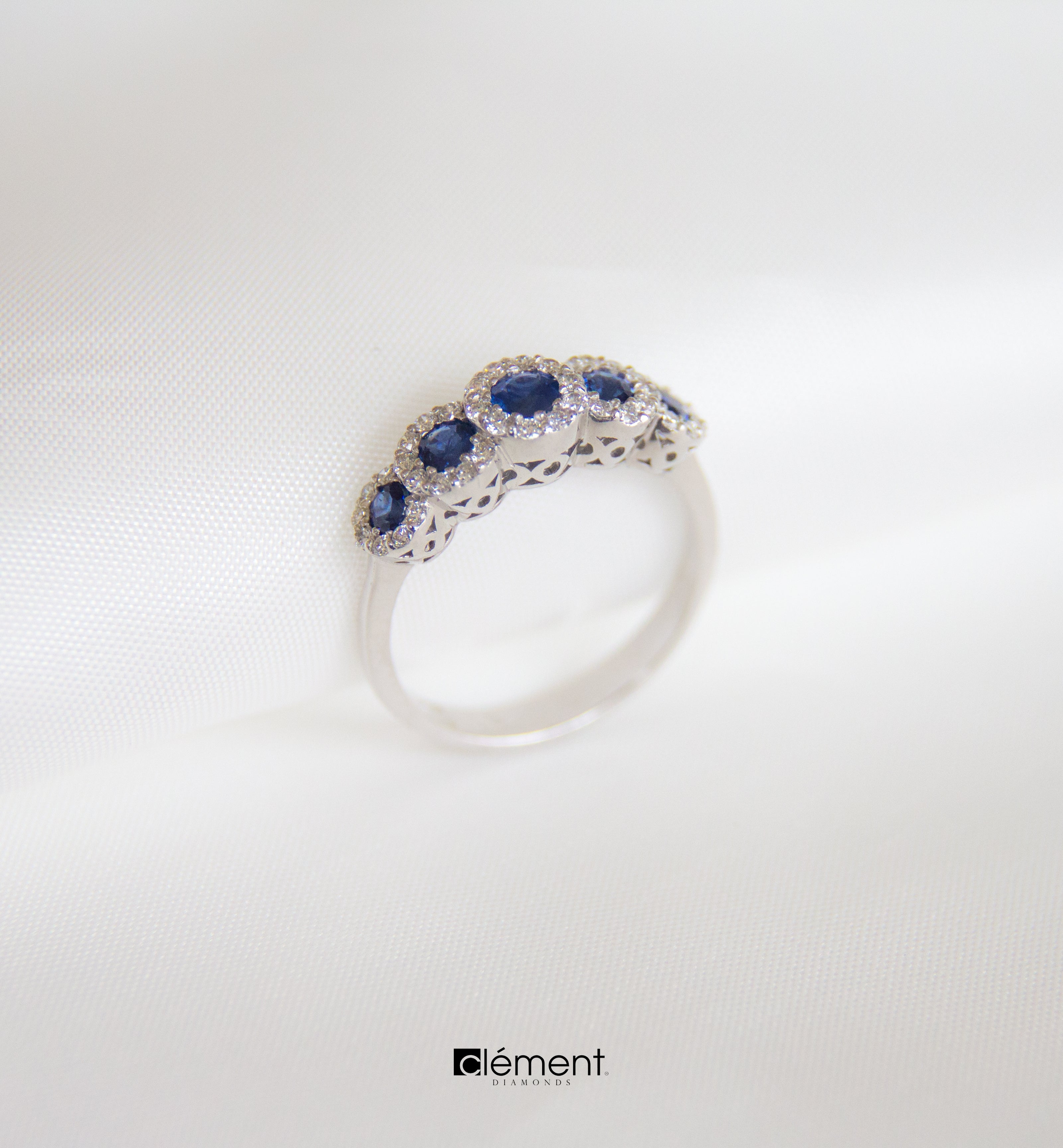 18ct White Gold Blue Sapphire & Diamond Ring