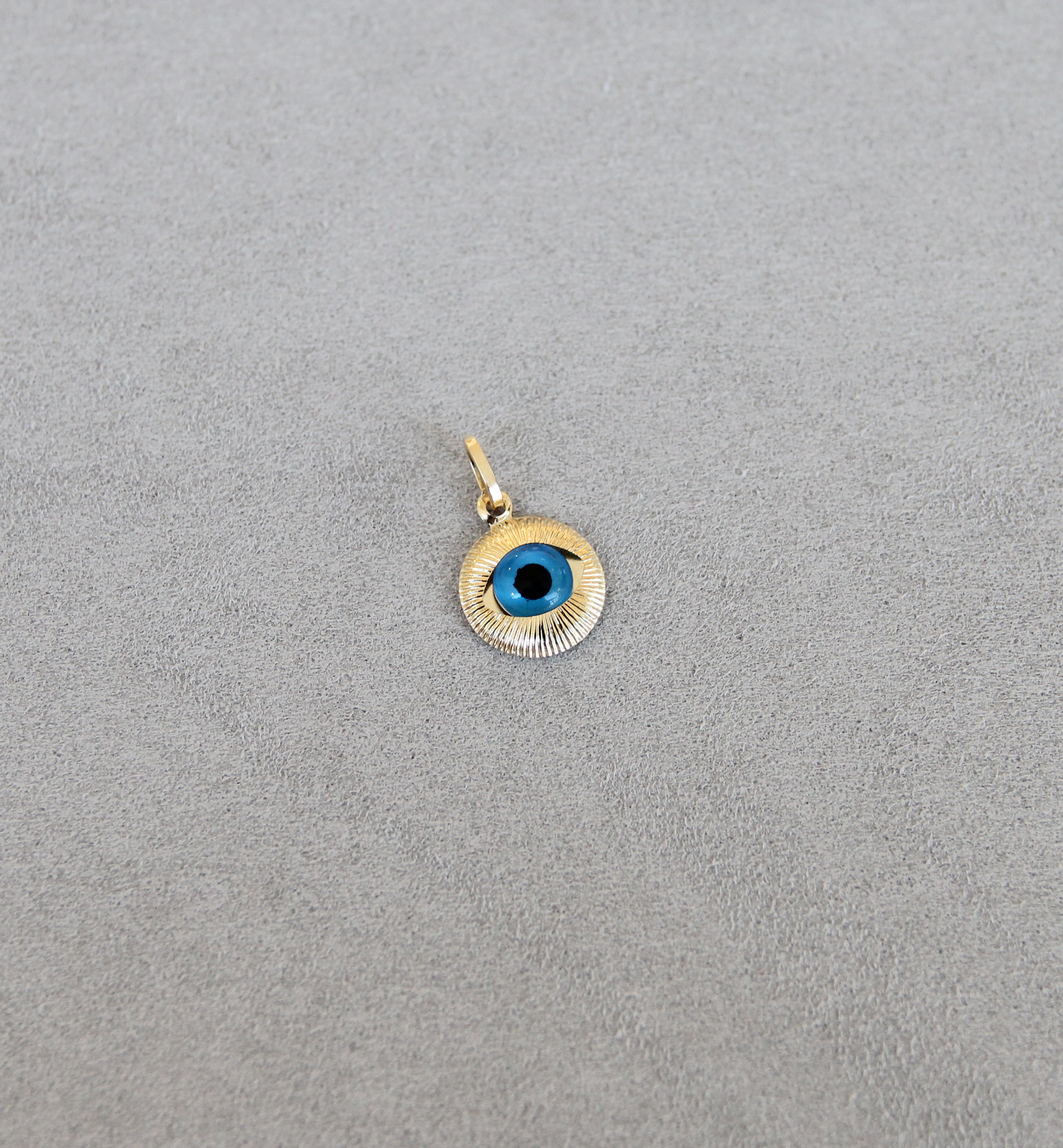 18ct Gold Evil Eye Pendant