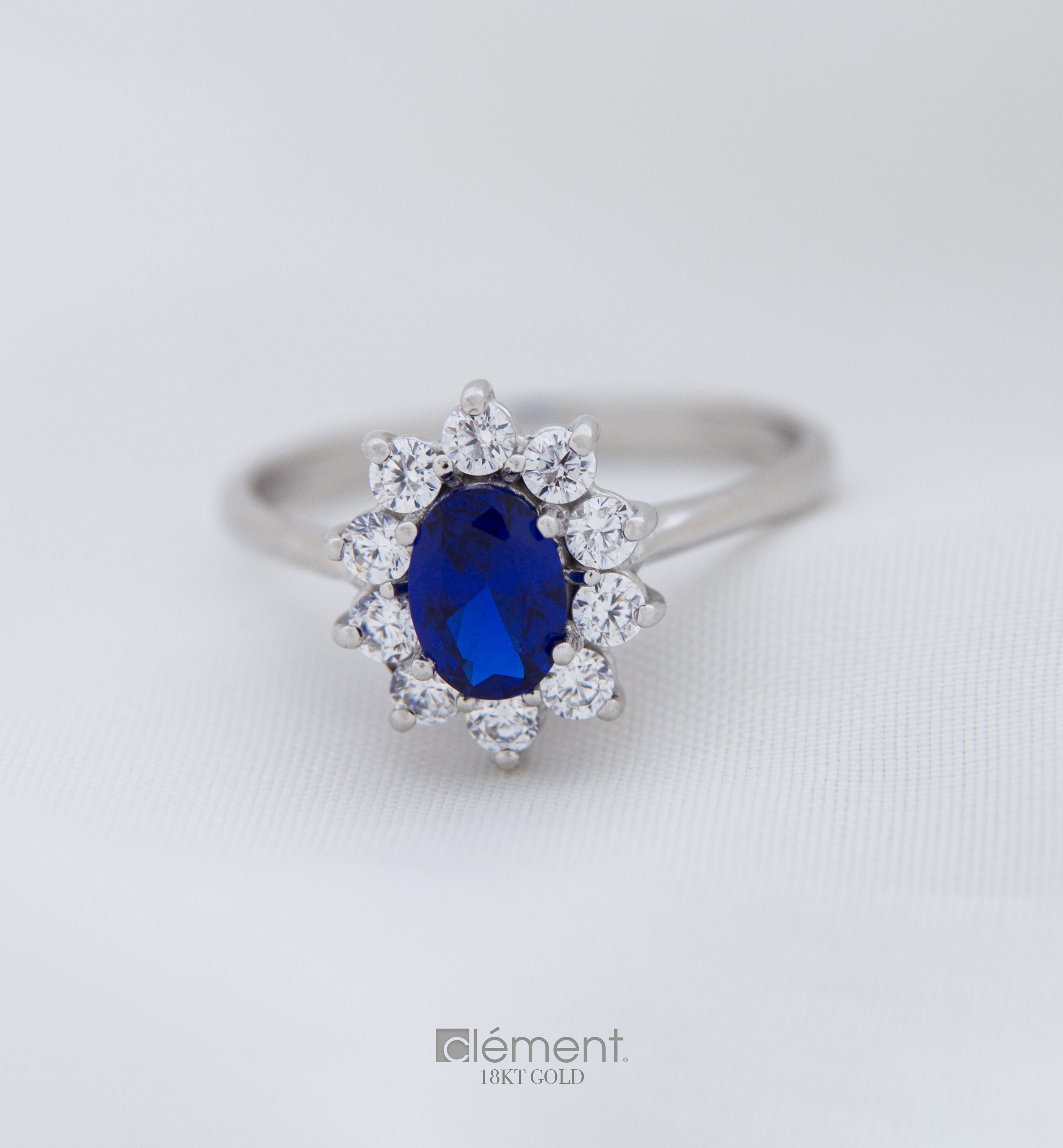 18ct White Gold Ring