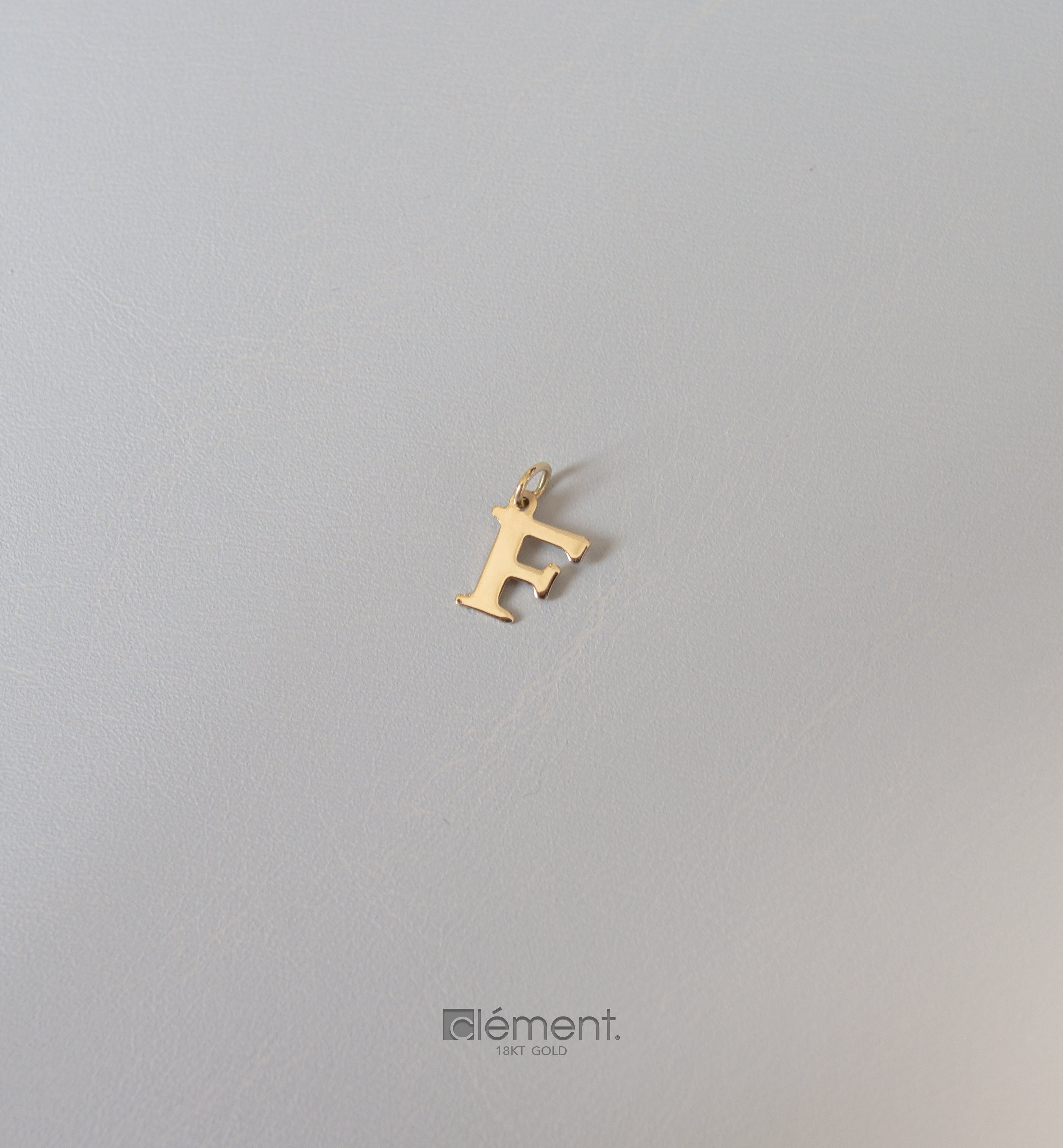 18ct Yellow Gold Initial F