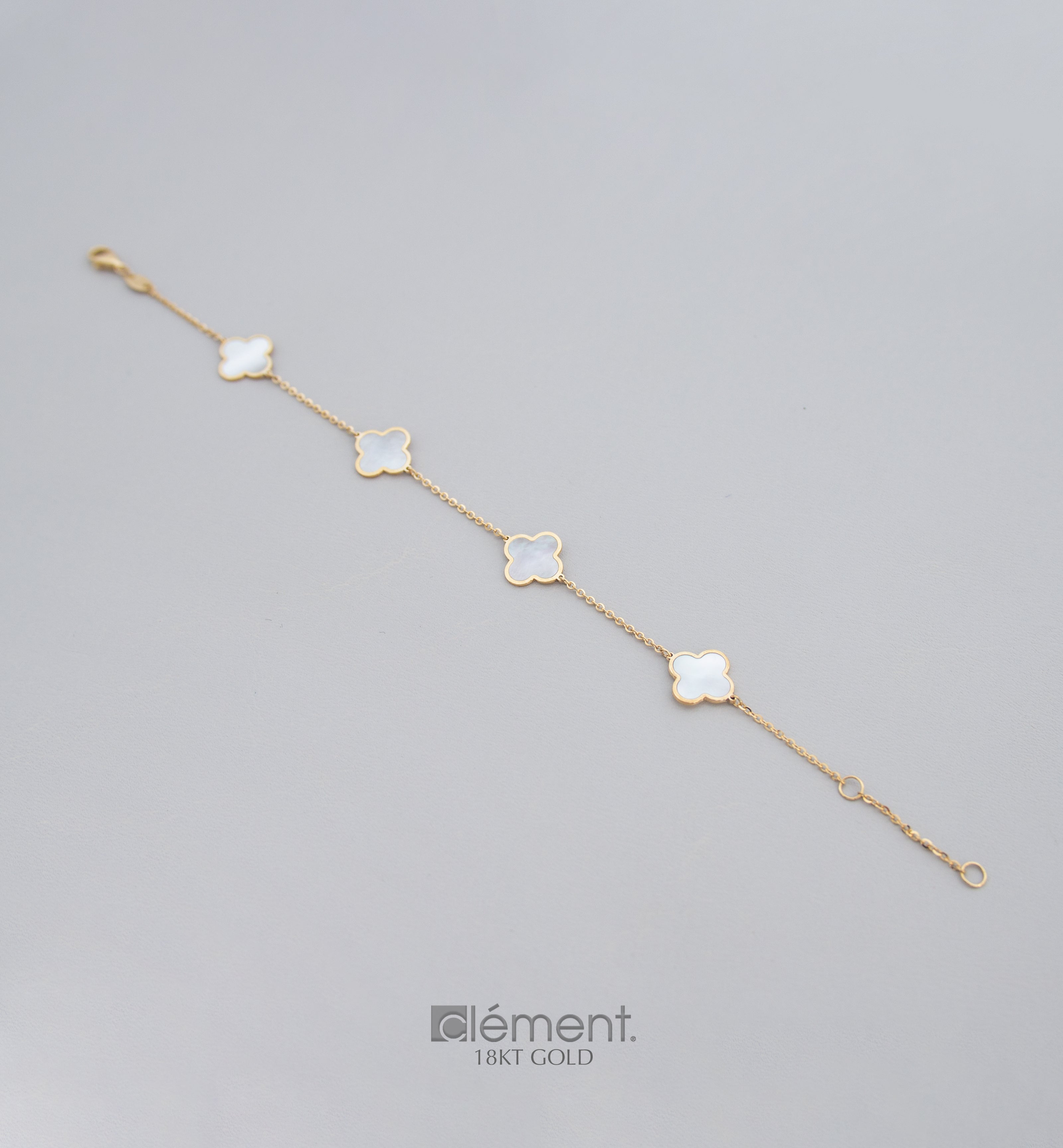 18ct Gold Bracelet with Mother of Pearls