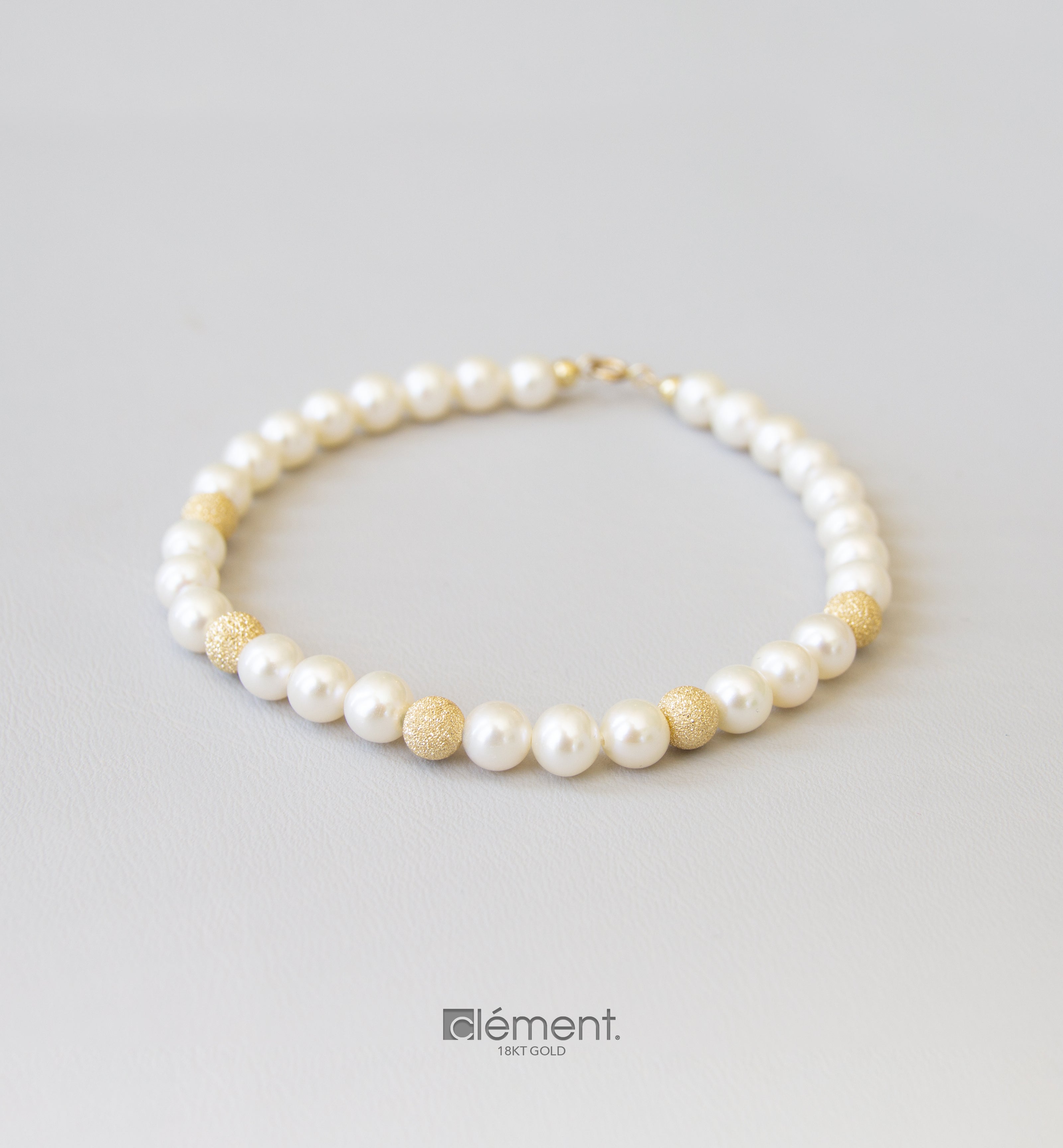 Pearl Bracelet with 18ct Gold Inserts