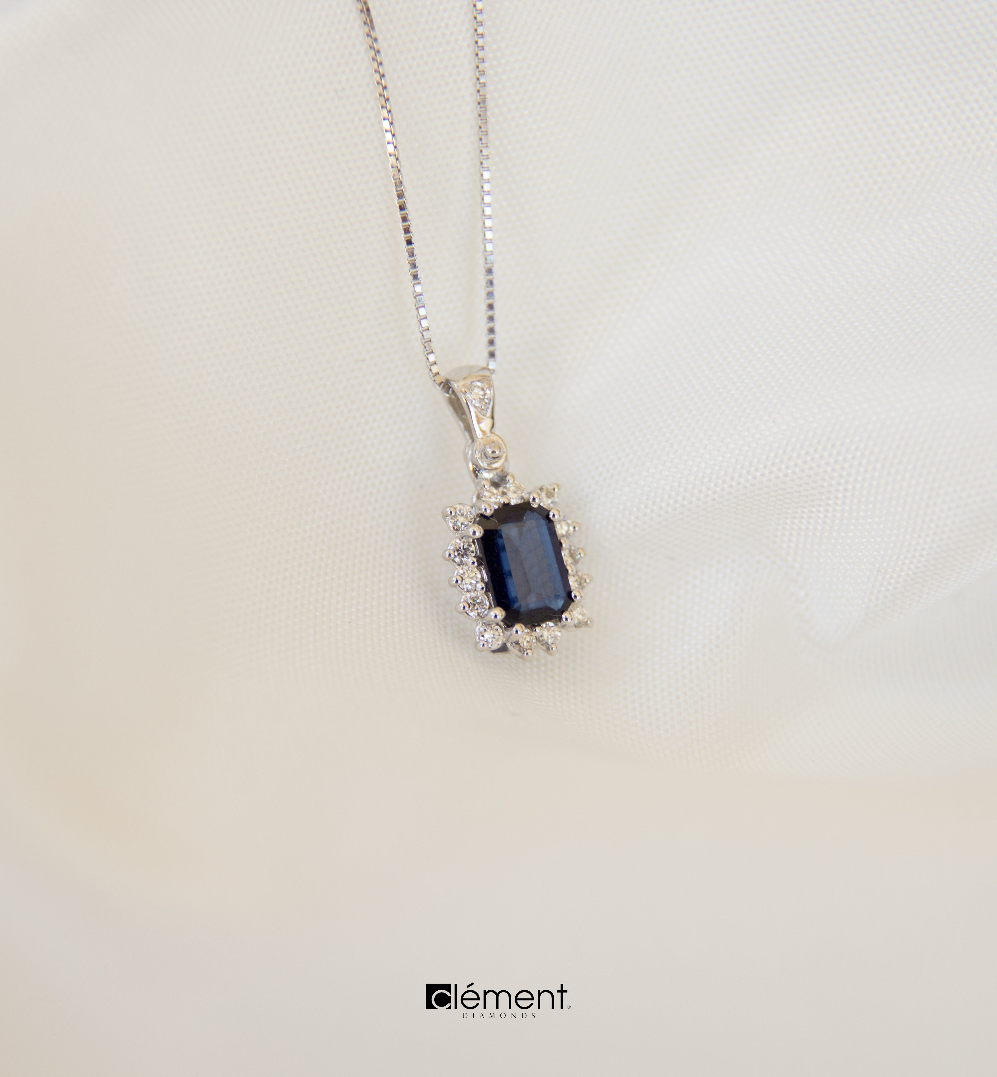 18ct White Gold Natural Diamond & Blue Sapphire Pendant
