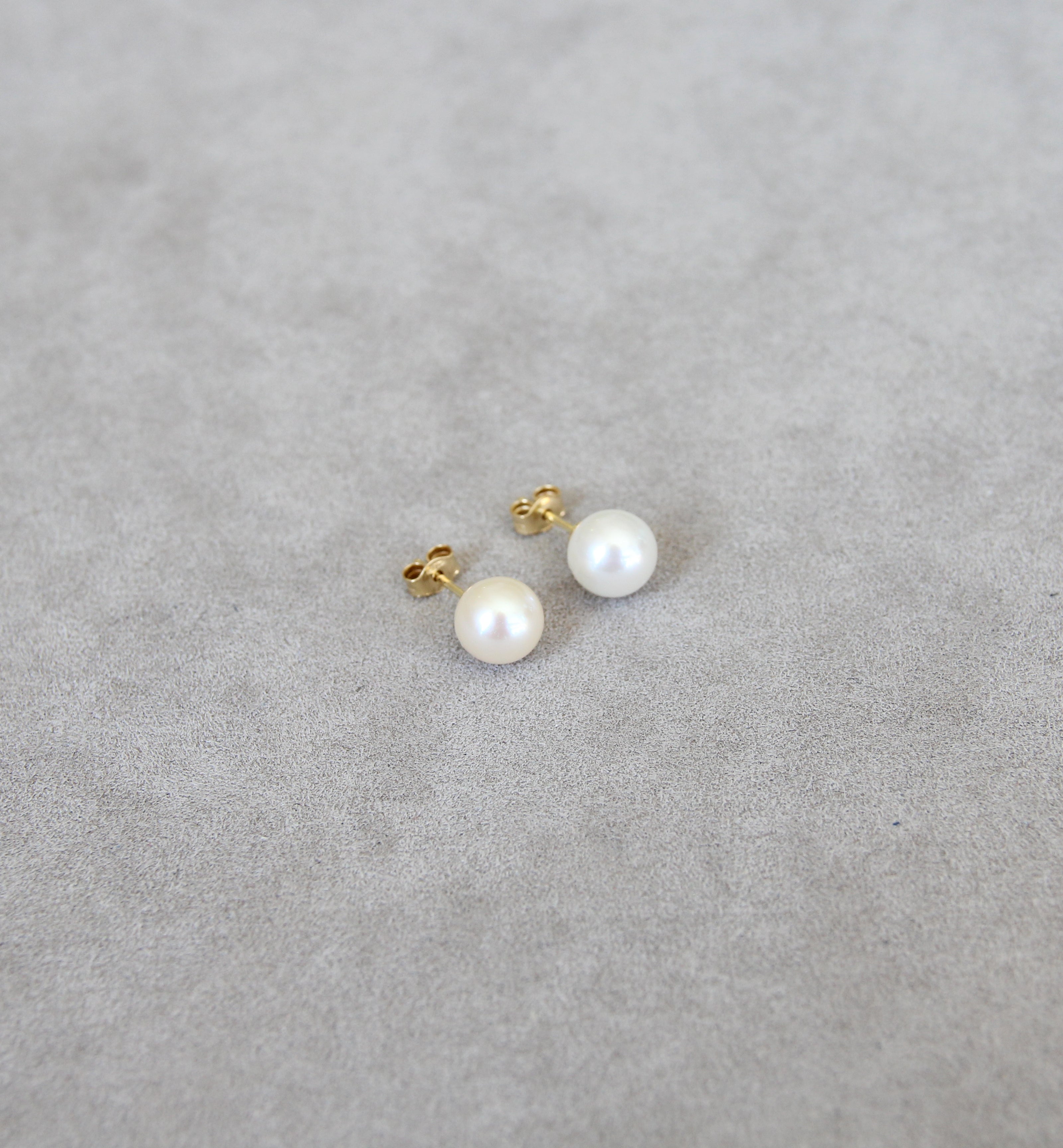 18ct Gold Cultured Pearl Earrings