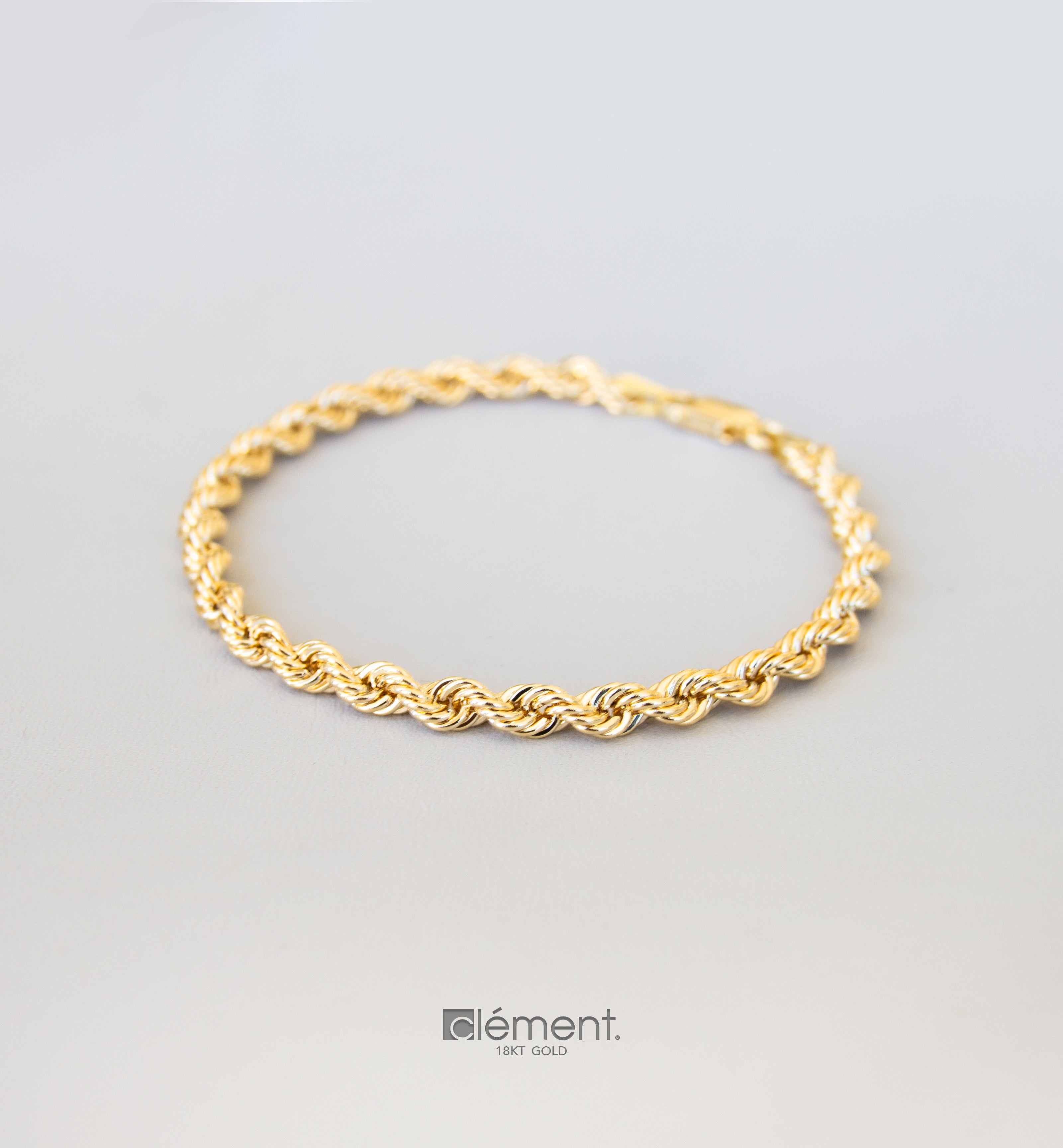 Lab Grown Diamond Bracelet 18kt White Gold Bracelet Diamond 3.12 Carat Gold  Jewelry for Women at Rs 119999 | Diamond Bracelets in Gurugram | ID:  2852904327188
